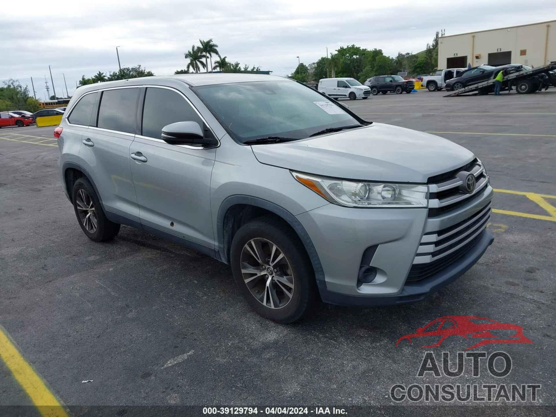 TOYOTA HIGHLANDER 2019 - 5TDZARFH9KS051048