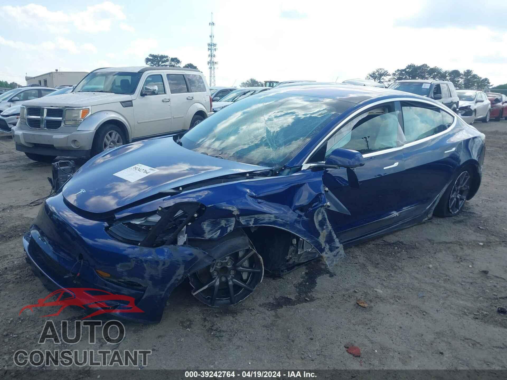 TESLA MODEL 3 2018 - 5YJ3E1EA1JF160171