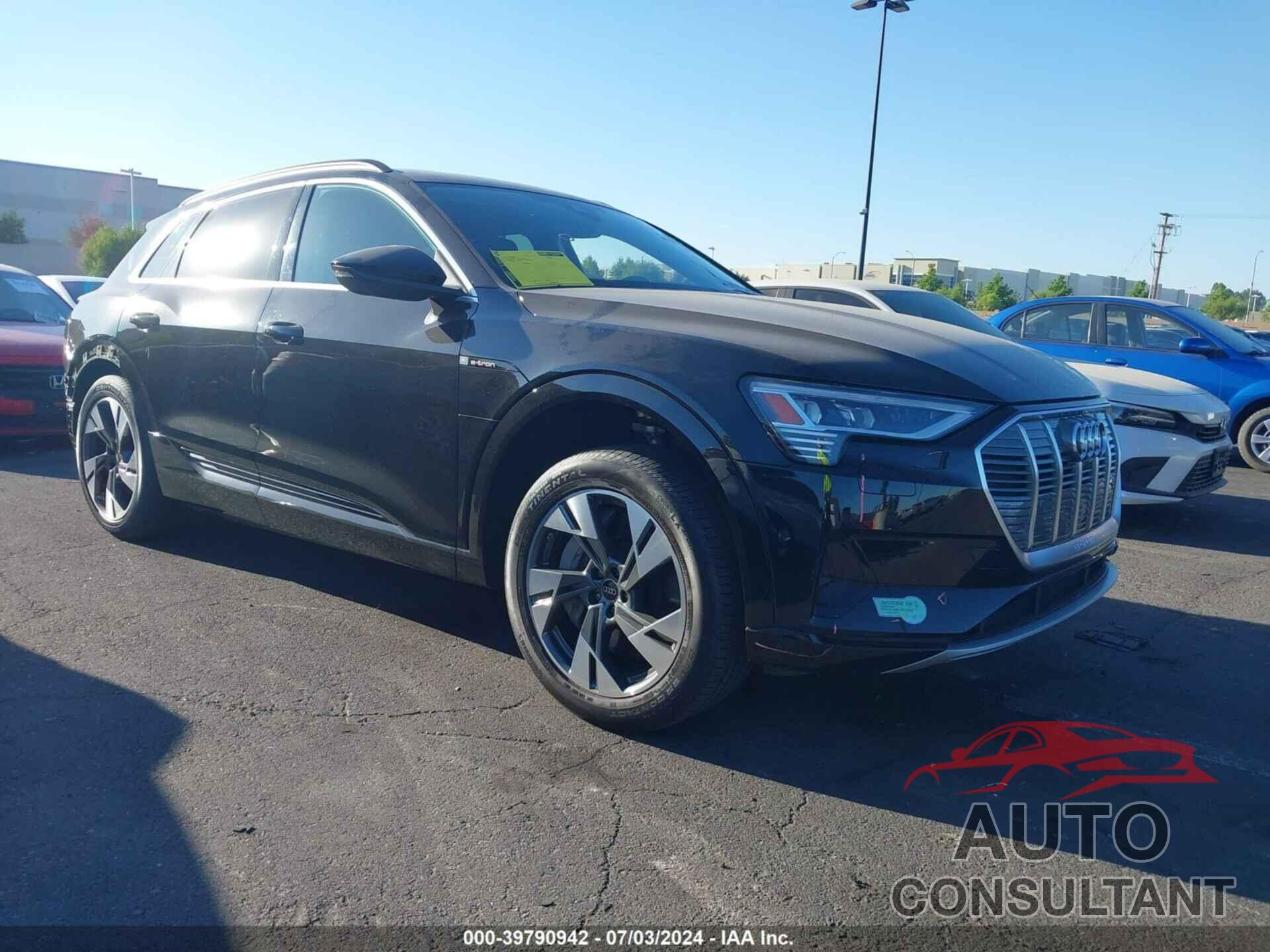 AUDI E-TRON 2023 - WA1LAAGE6PB015046