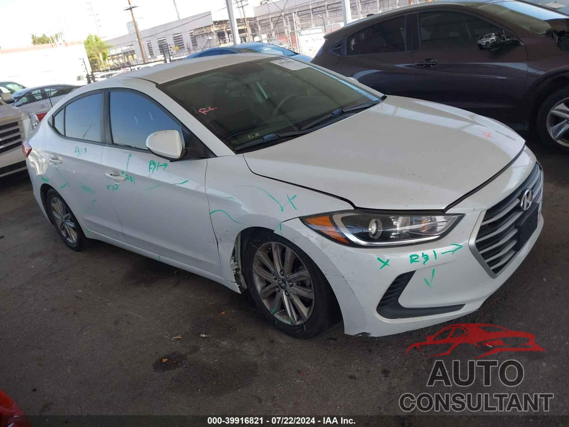 HYUNDAI ELANTRA 2018 - 5NPD74LF5JH303090