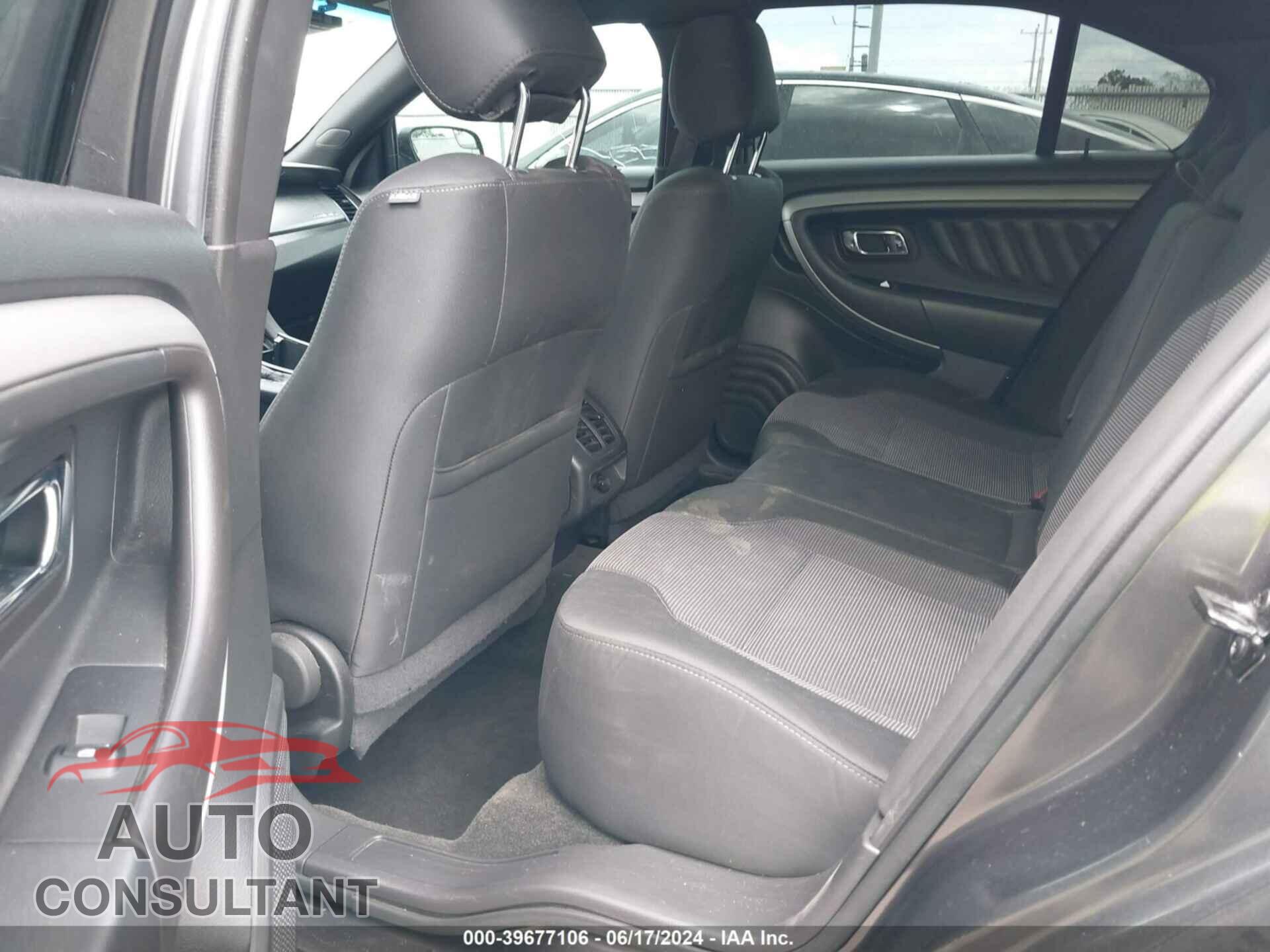 FORD TAURUS 2016 - 1FAHP2E82GG106949