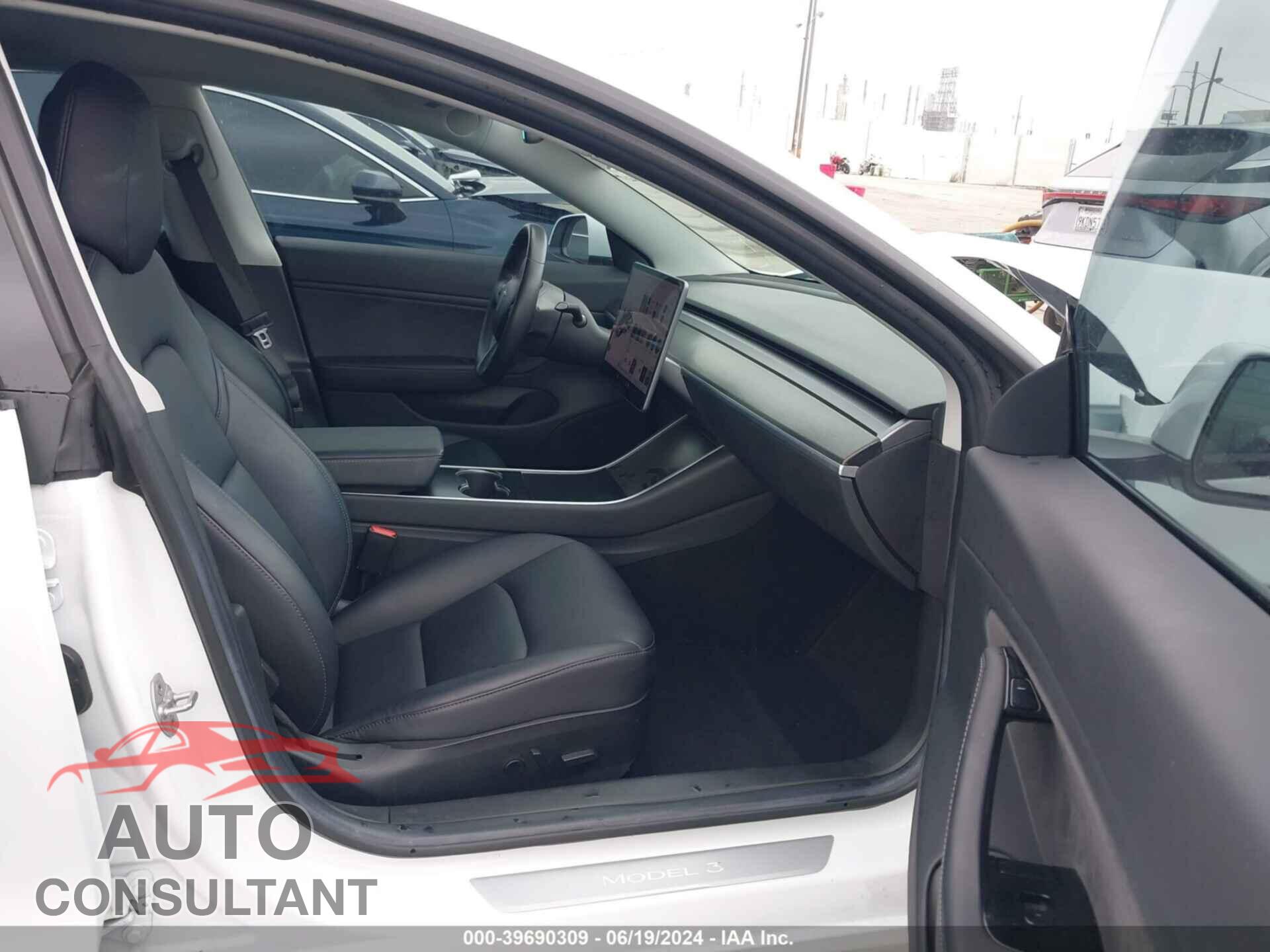 TESLA MODEL 3 2018 - 5YJ3E1EA5JF044343