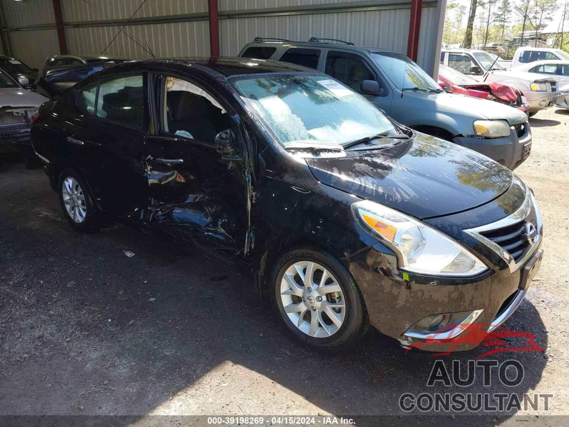 NISSAN VERSA 2017 - 3N1CN7AP7HL858280