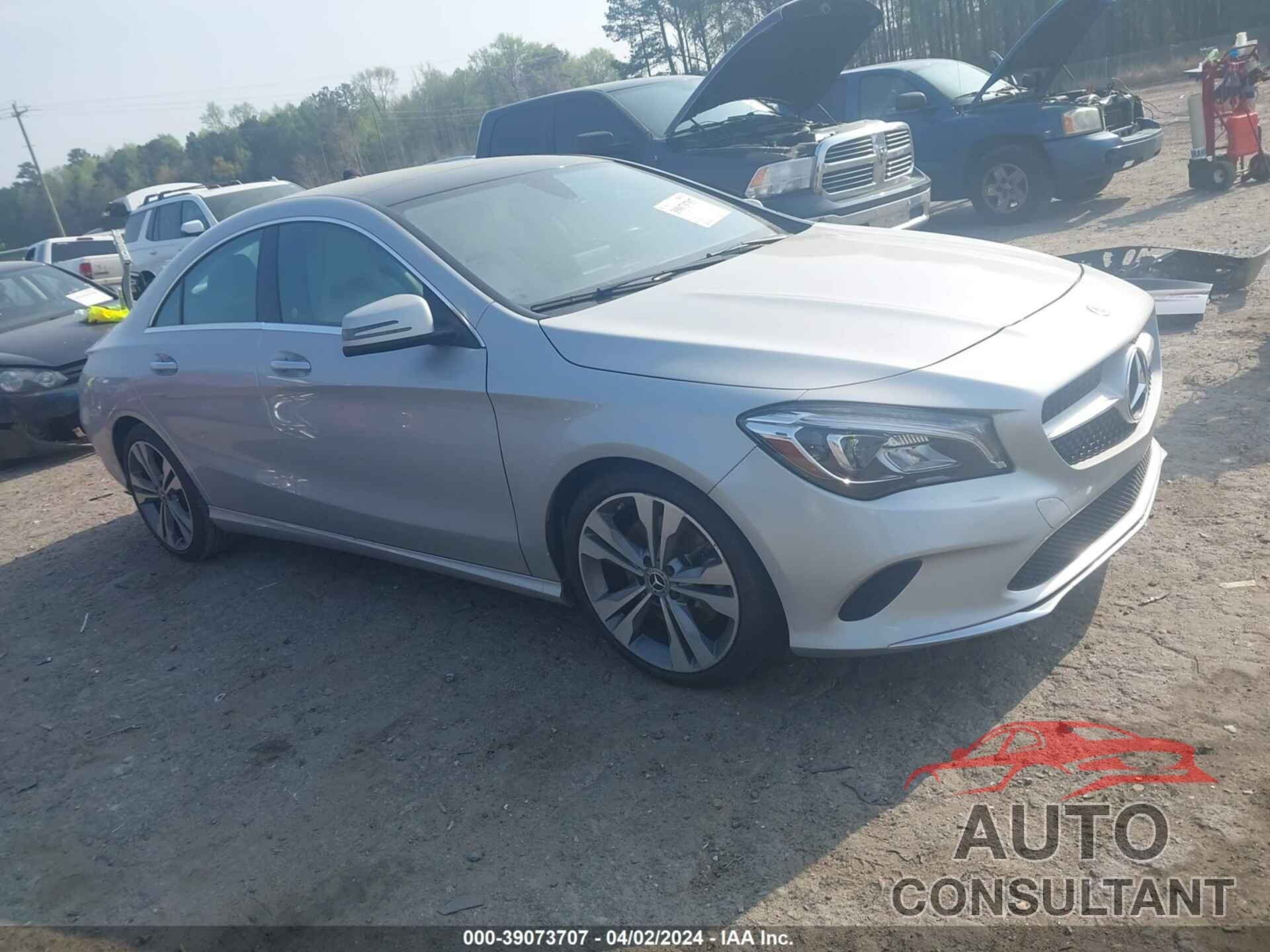 MERCEDES-BENZ CLA 250 2019 - WDDSJ4EB0KN714956
