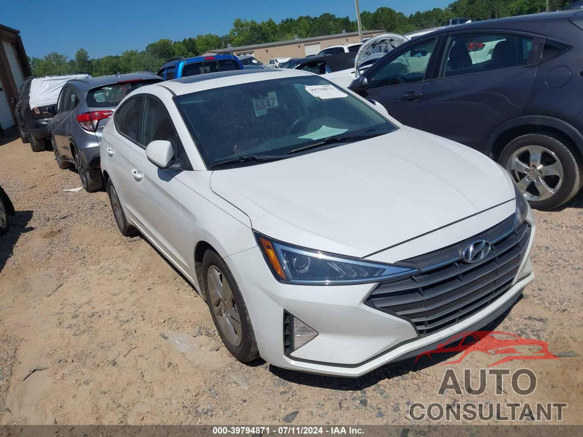 HYUNDAI ELANTRA 2019 - 5NPD84LF0KH476756