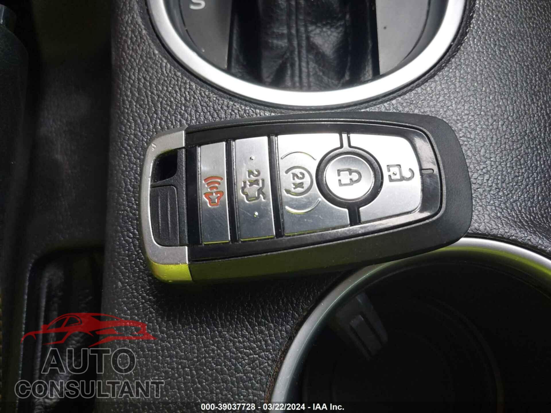FORD MUSTANG 2020 - 1FATP8UH9L5134414
