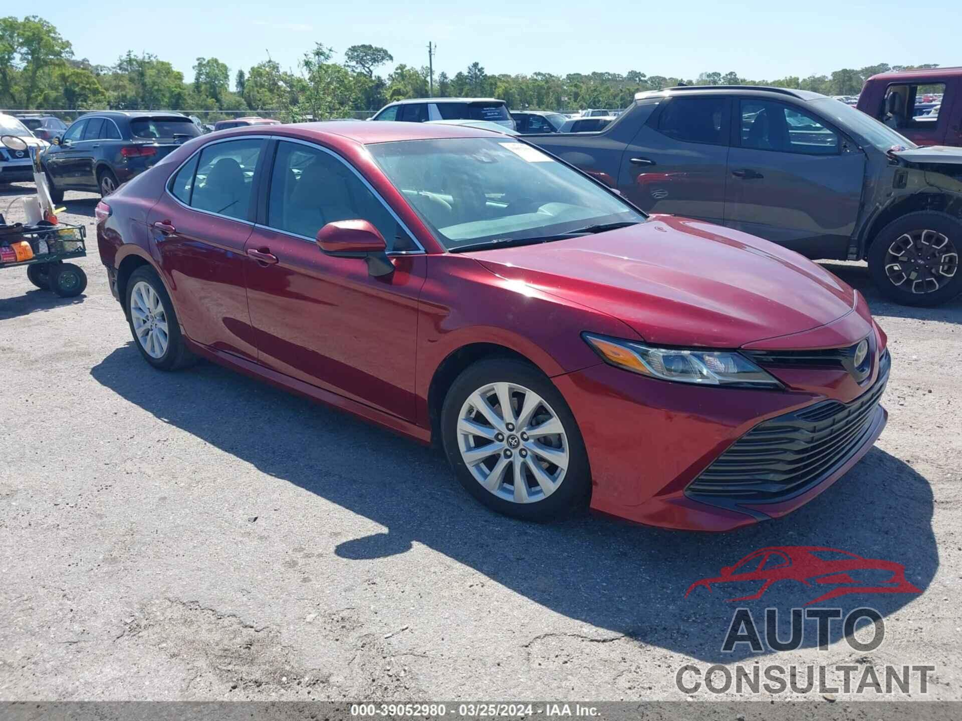 TOYOTA CAMRY 2018 - 4T1B11HK5JU665273