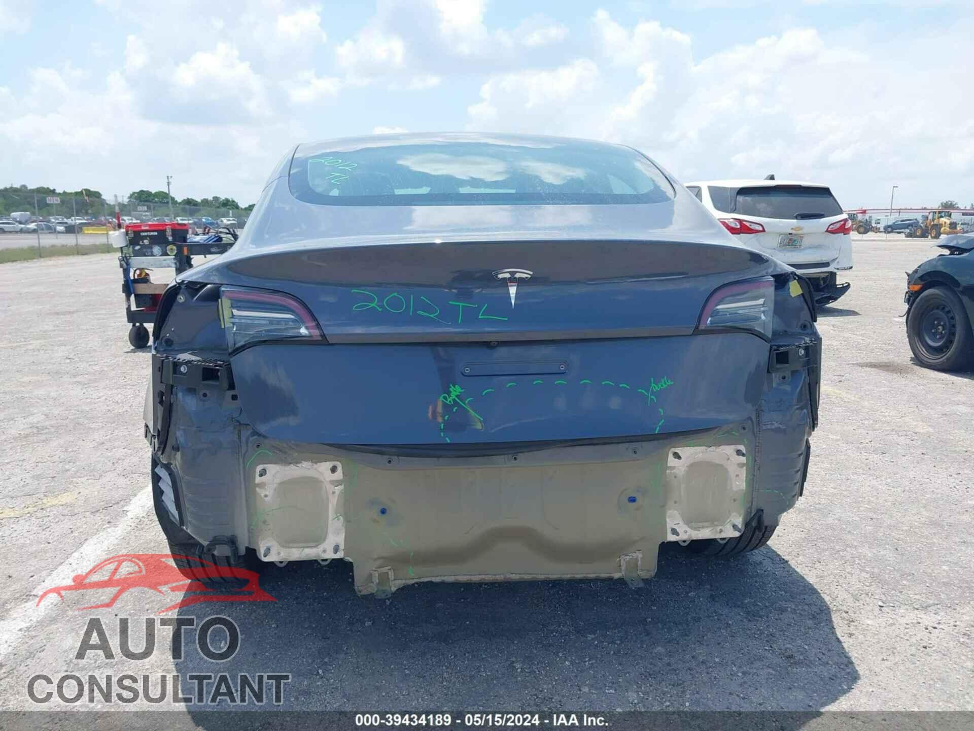 TESLA MODEL 3 2018 - 5YJ3E1EA1JF123718