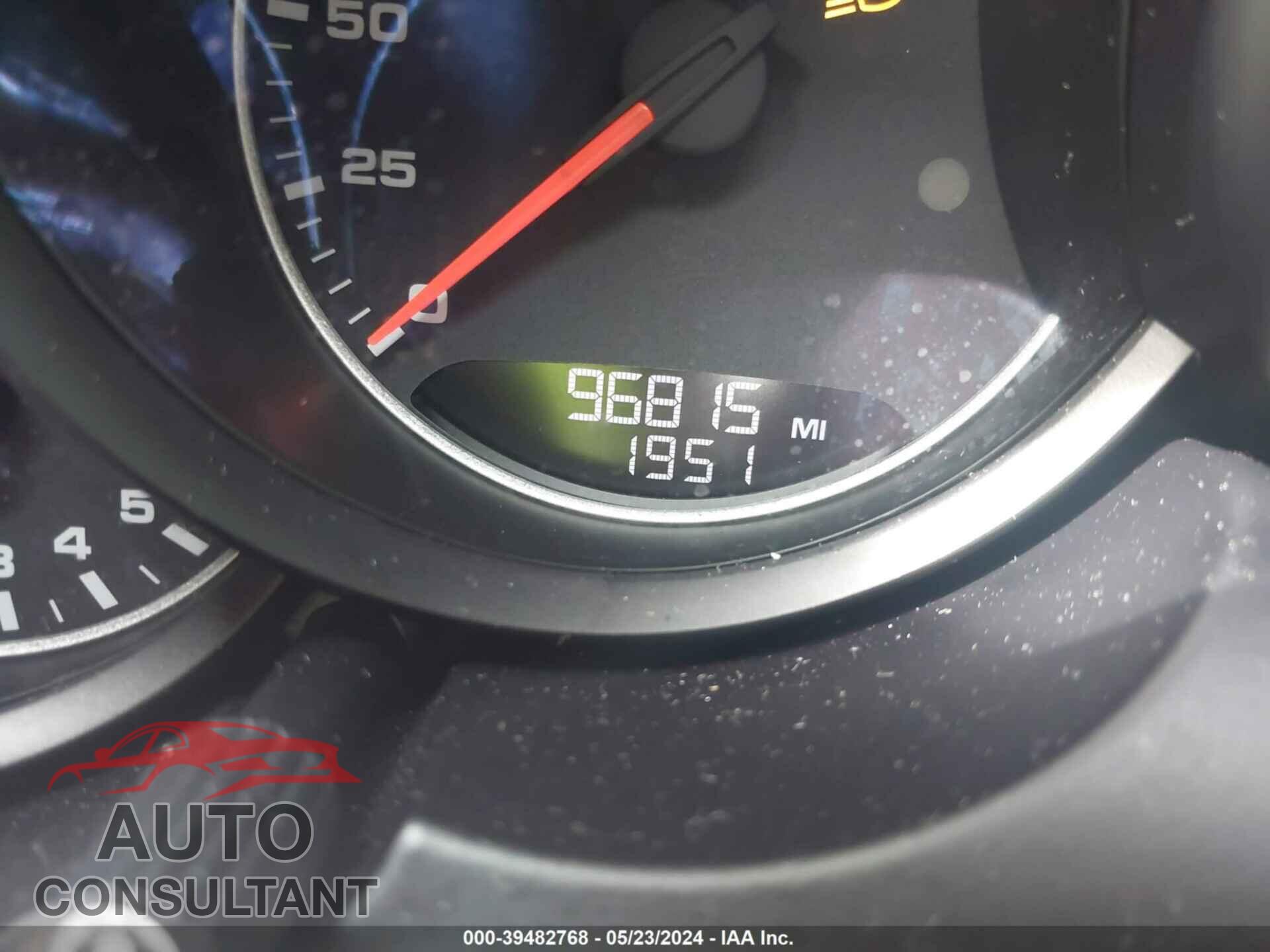 PORSCHE CAYENNE 2016 - WP1AA2A26GKA09893