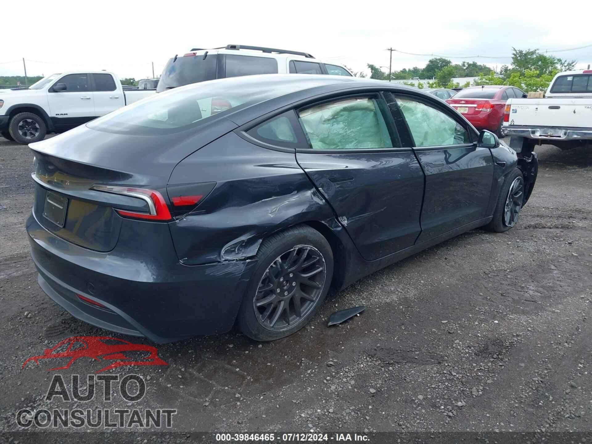 TESLA MODEL 3 2024 - 5YJ3E1EA4RF726982