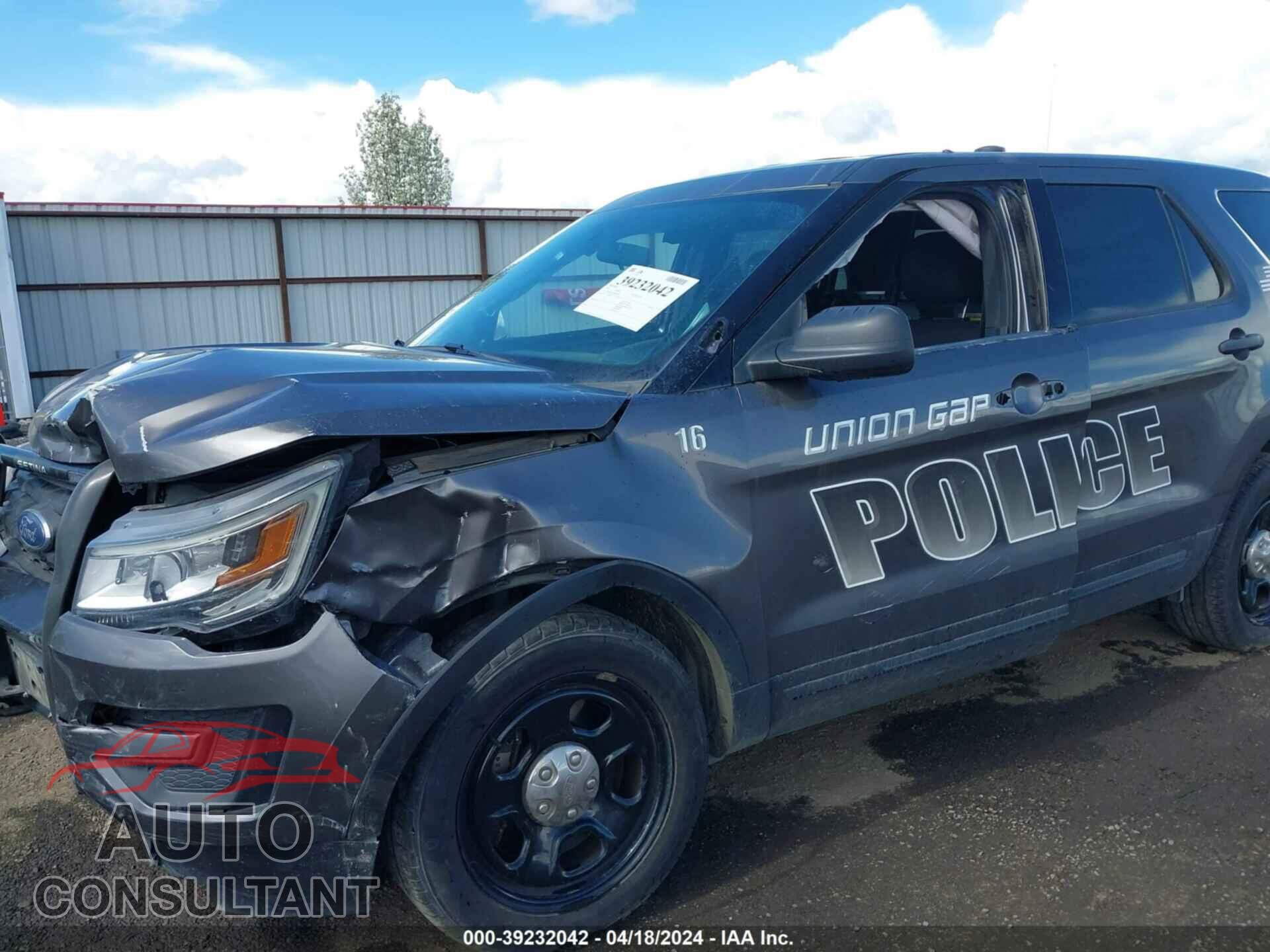 FORD POLICE INTERCEPTOR UTILITY 2018 - 1FM5K8AR7JGB34827