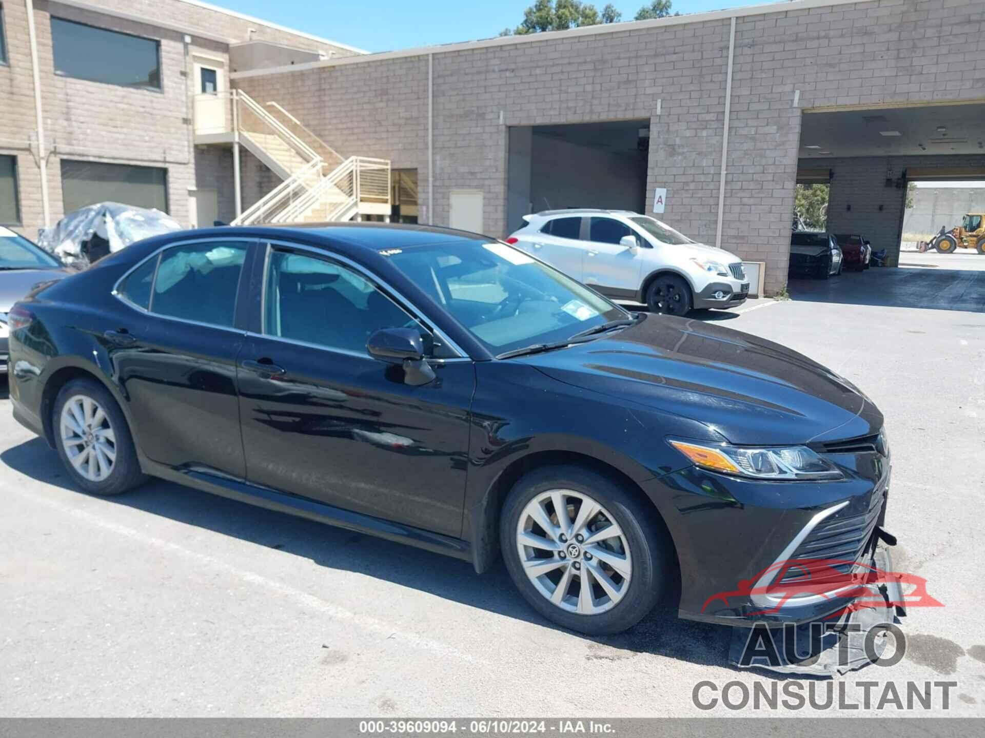 TOYOTA CAMRY 2021 - 4T1C11AK1MU543044