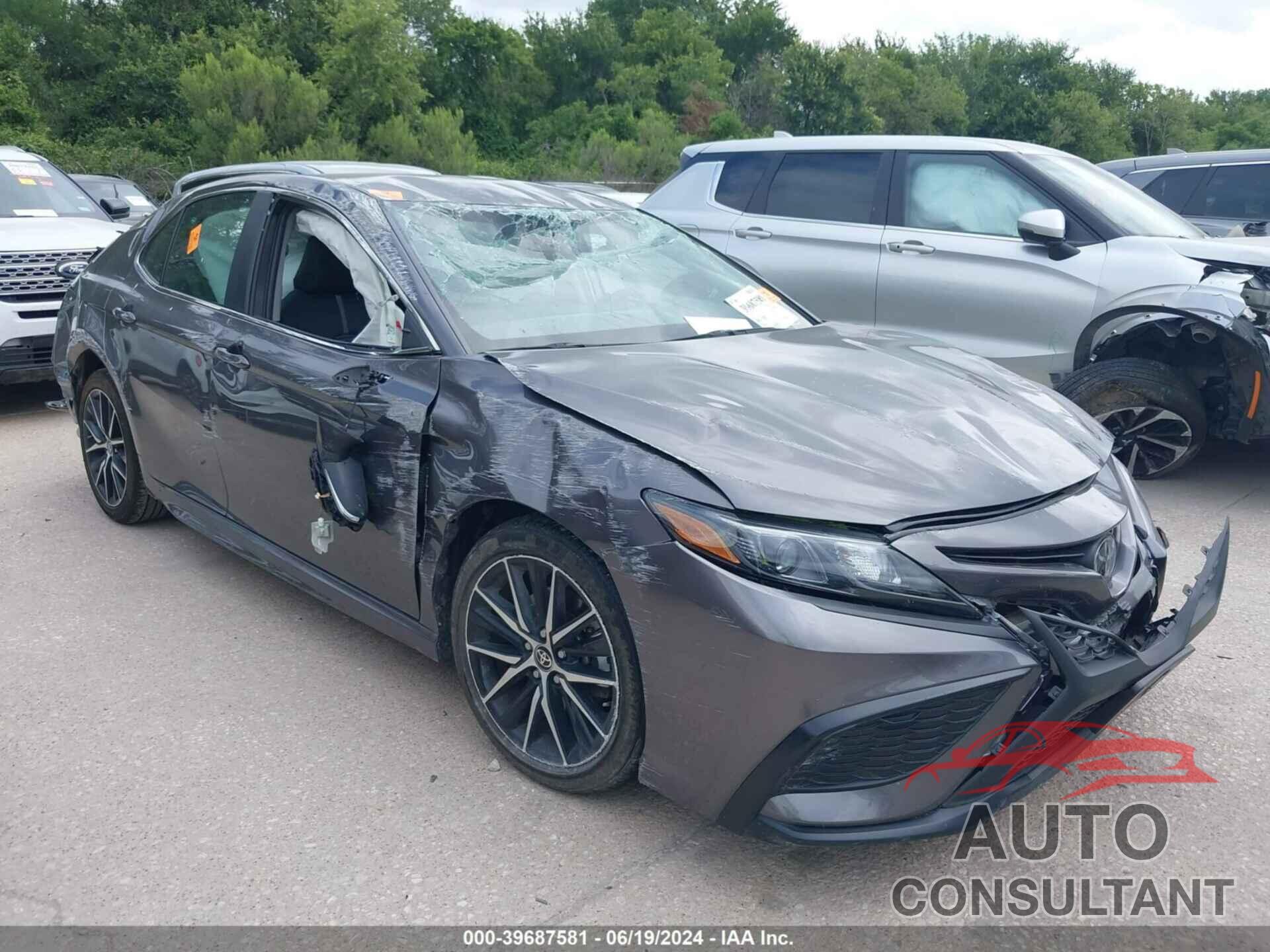 TOYOTA CAMRY 2023 - 4T1G11AK4PU743423