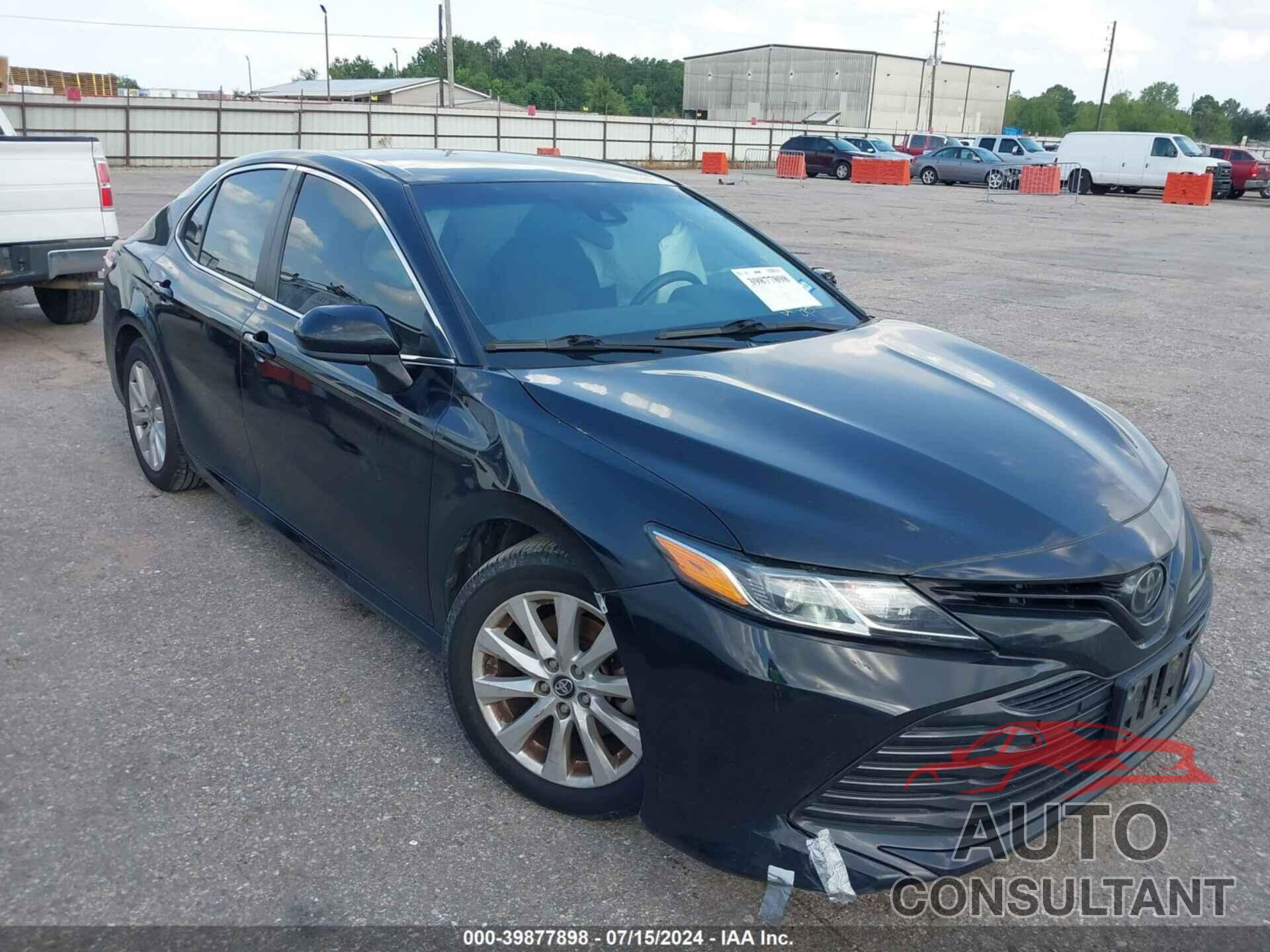 TOYOTA CAMRY 2018 - 4T1B11HK5JU159359