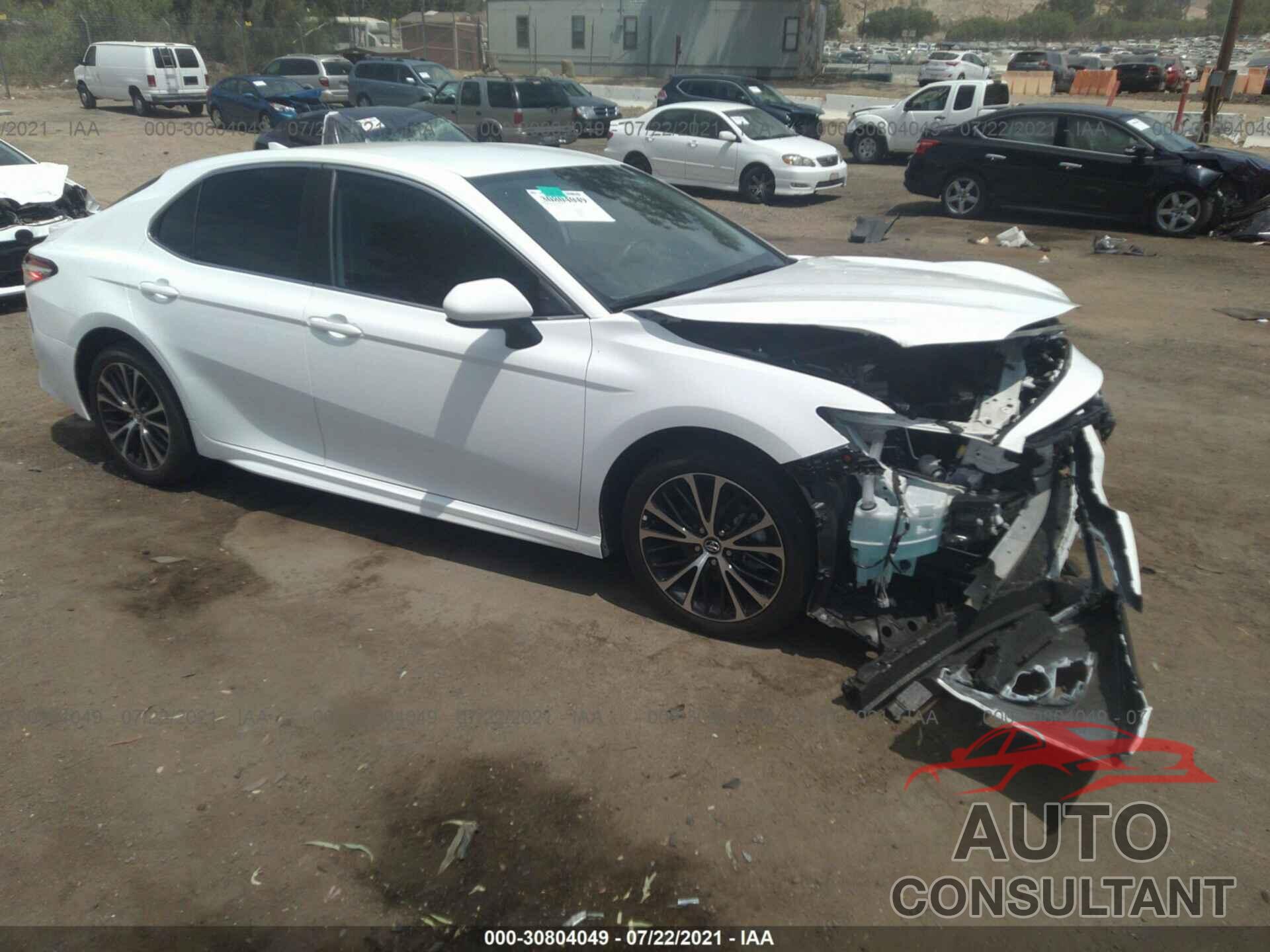 TOYOTA CAMRY 2020 - 4T1G11AK2LU938768