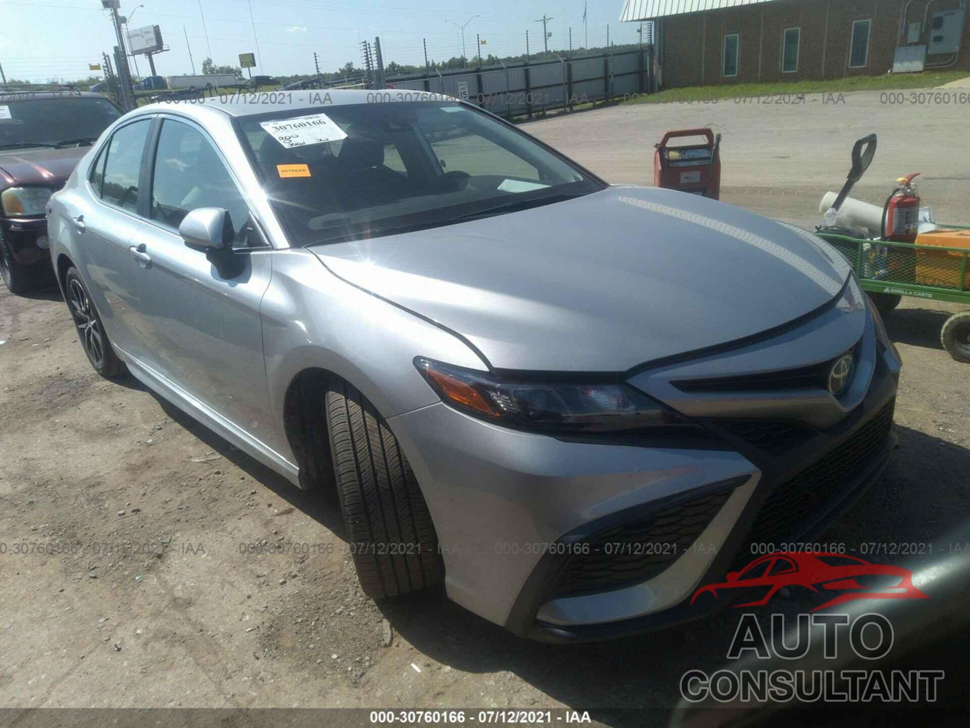 TOYOTA CAMRY 2021 - 4T1G11AK1MU455693