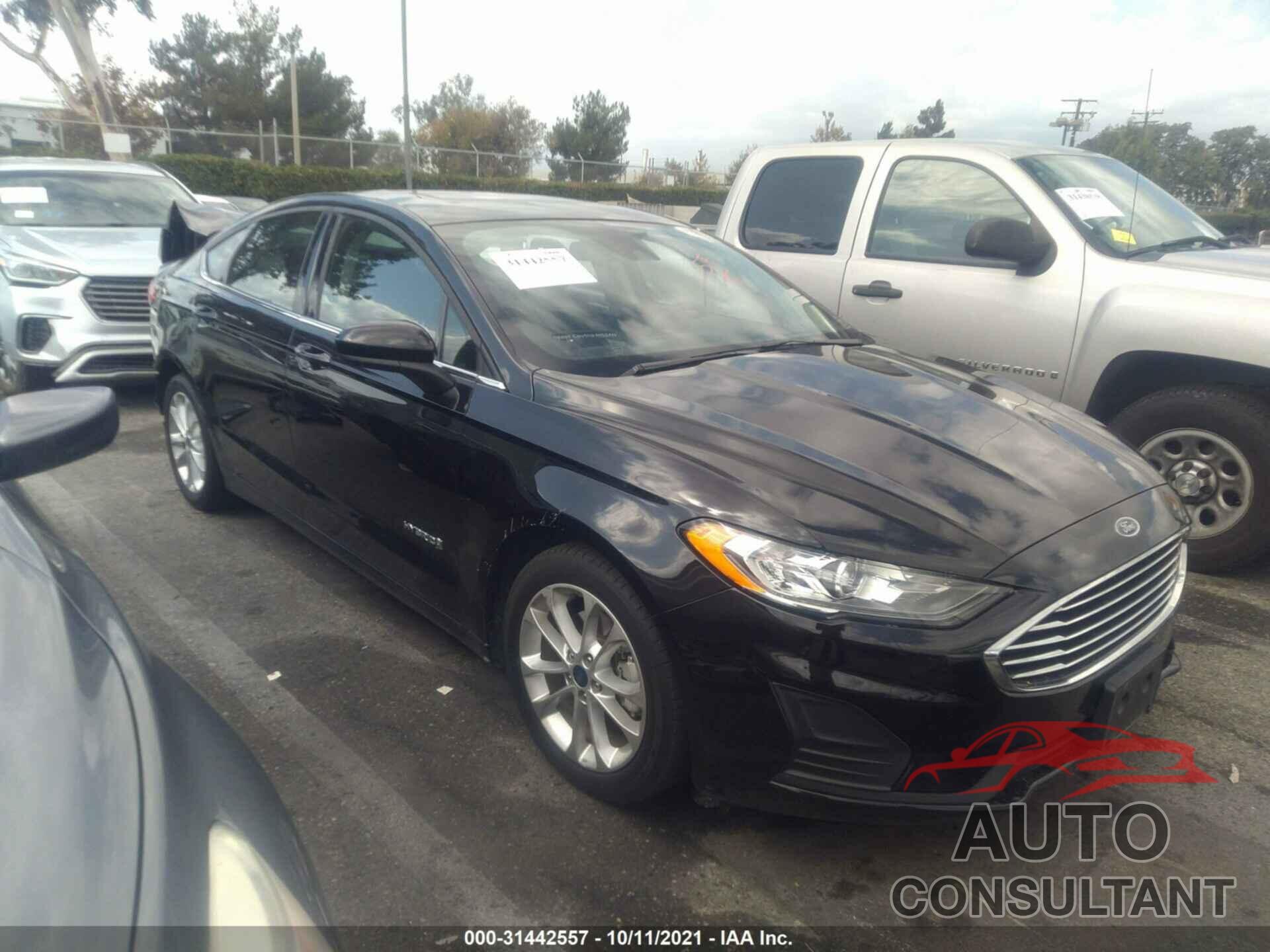 FORD FUSION HYBRID 2019 - 3FA6P0LUXKR106372