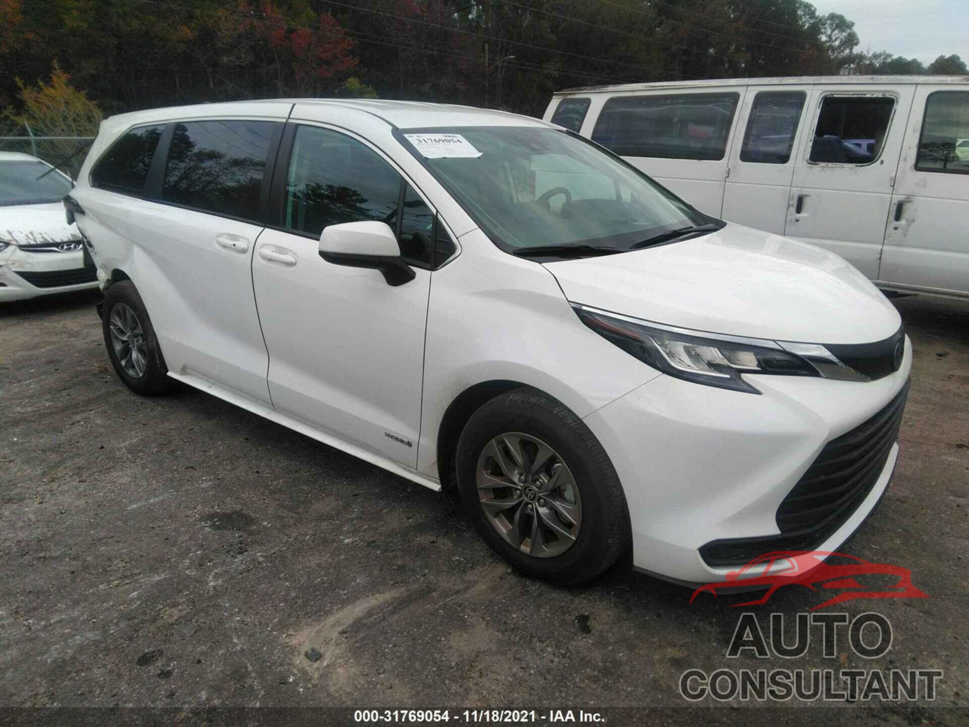 TOYOTA SIENNA 2021 - 5TDKRKEC3MS039858