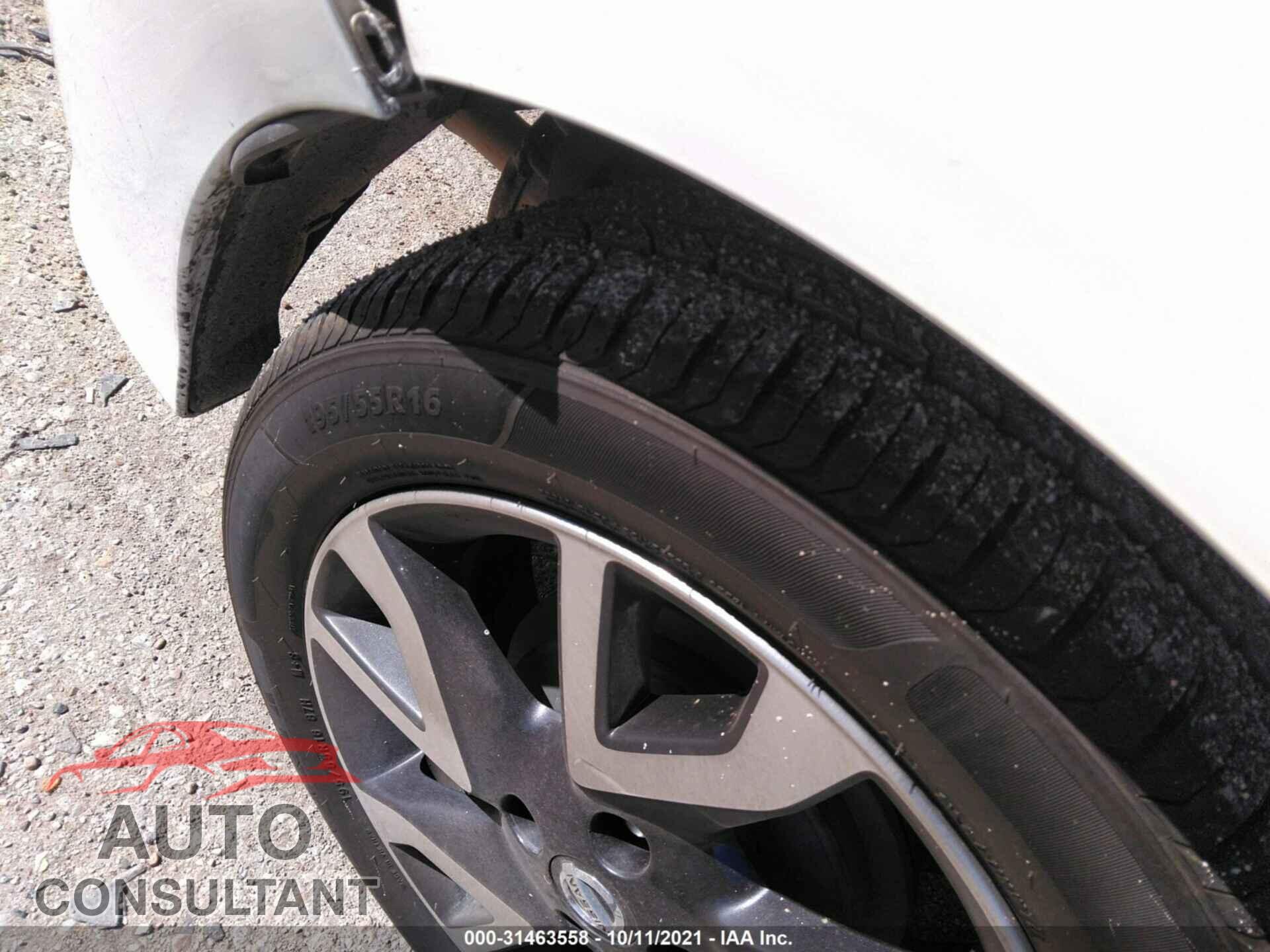 NISSAN VERSA NOTE 2017 - 3N1CE2CP3HL381492
