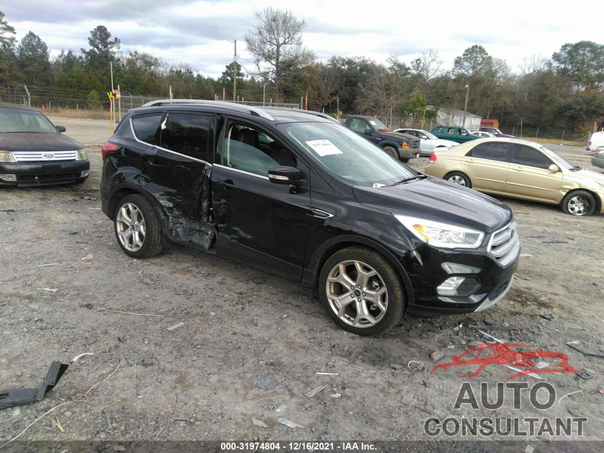 FORD ESCAPE 2019 - 1FMCU9J98KUC08251