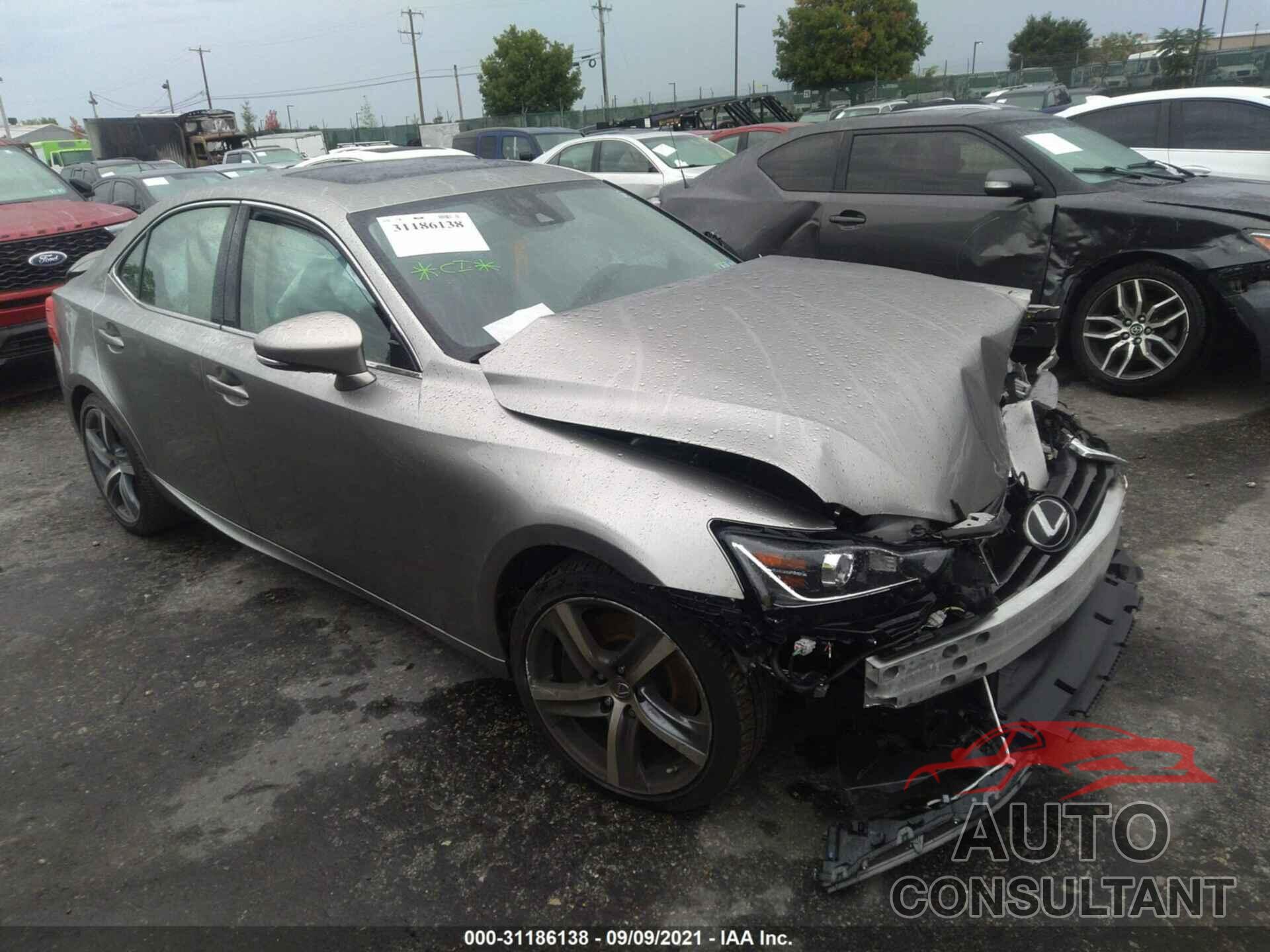 LEXUS IS 2018 - JTHC81D23J5031785