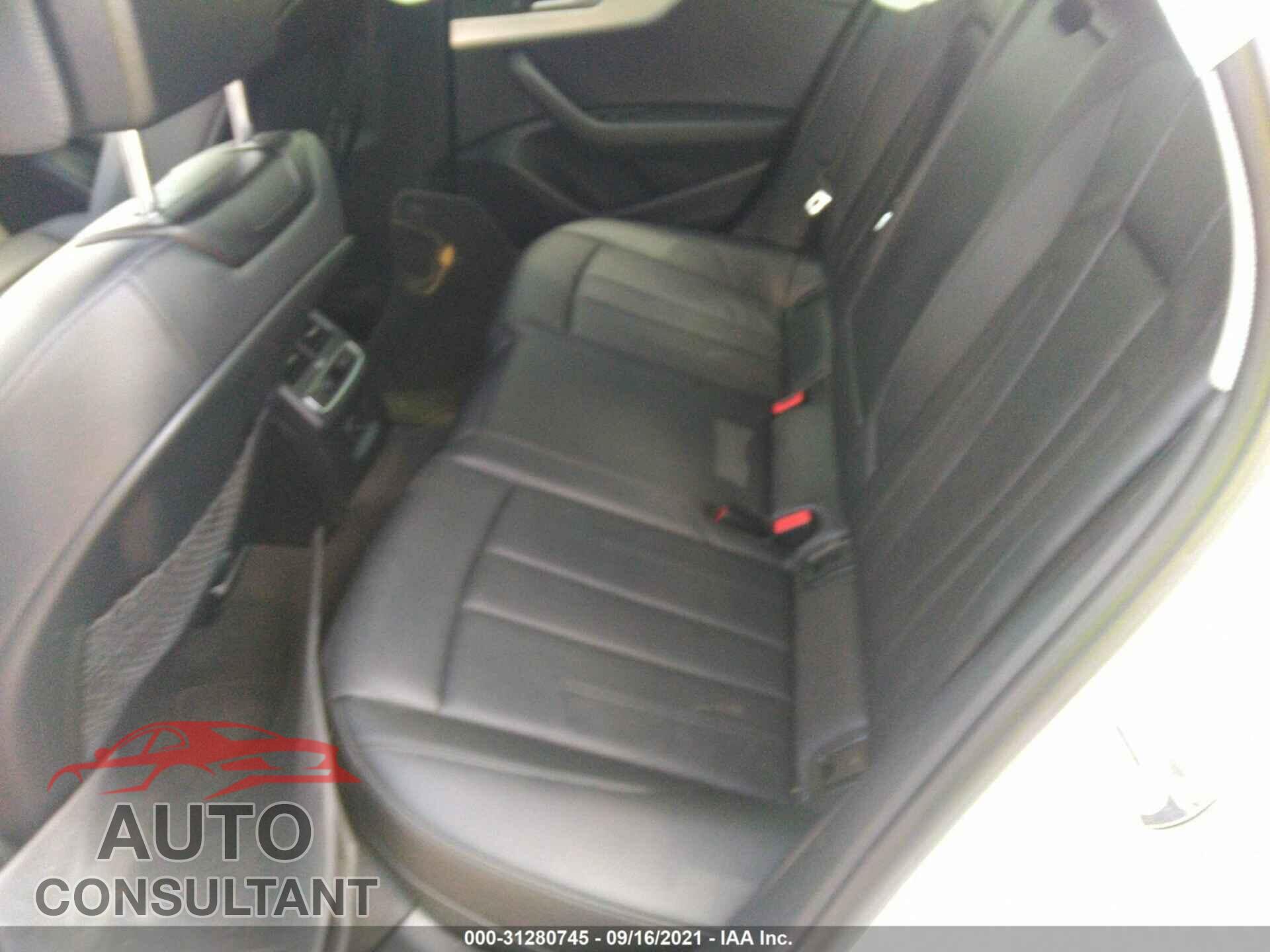 AUDI A4 2017 - WAUGMAF40HA173636