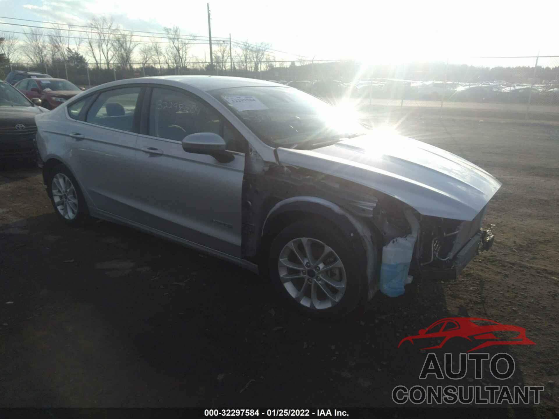 FORD FUSION HYBRID 2019 - 3FA6P0LU1KR163026