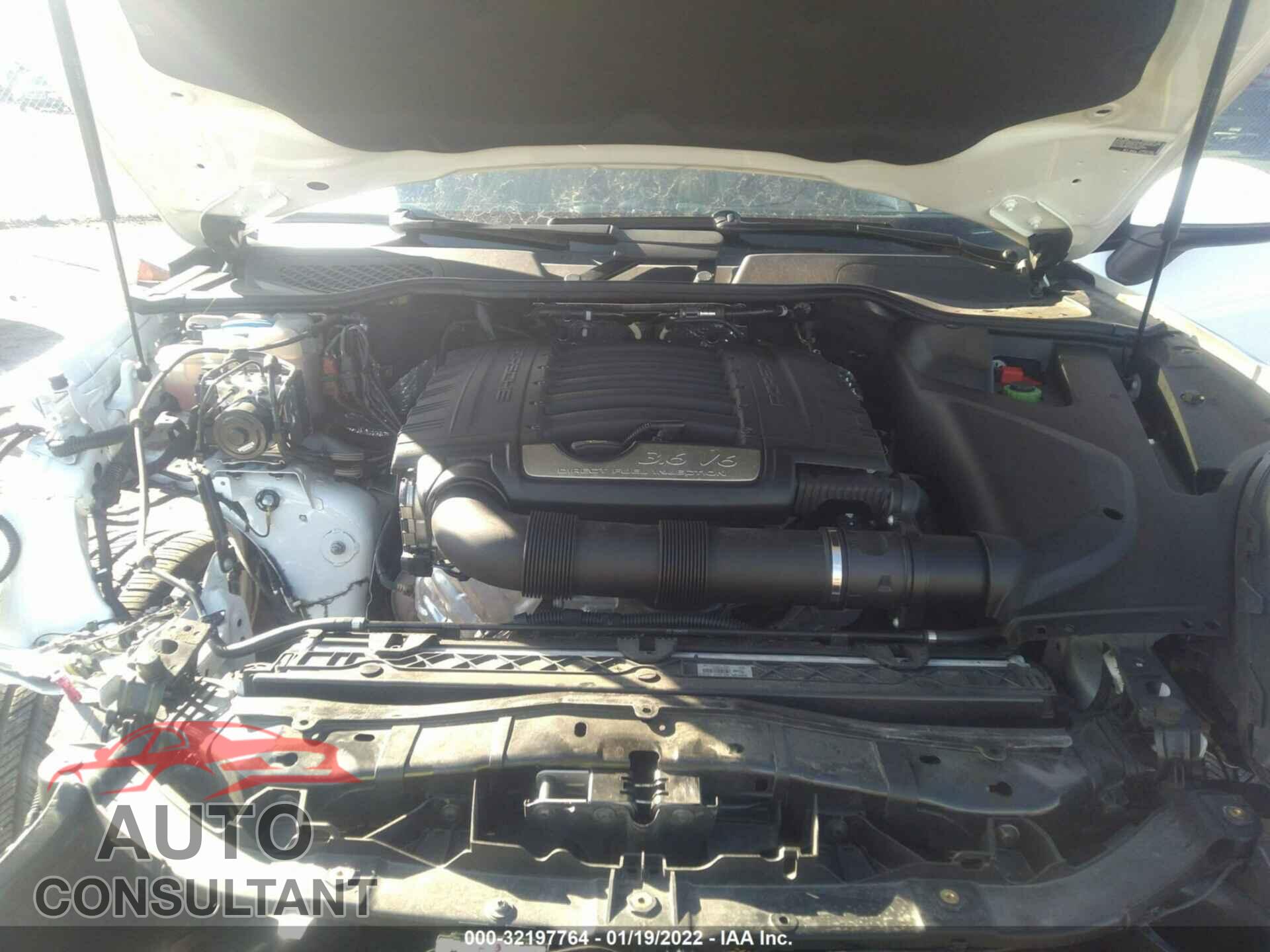 PORSCHE CAYENNE 2017 - WP1AA2A21HKA88147
