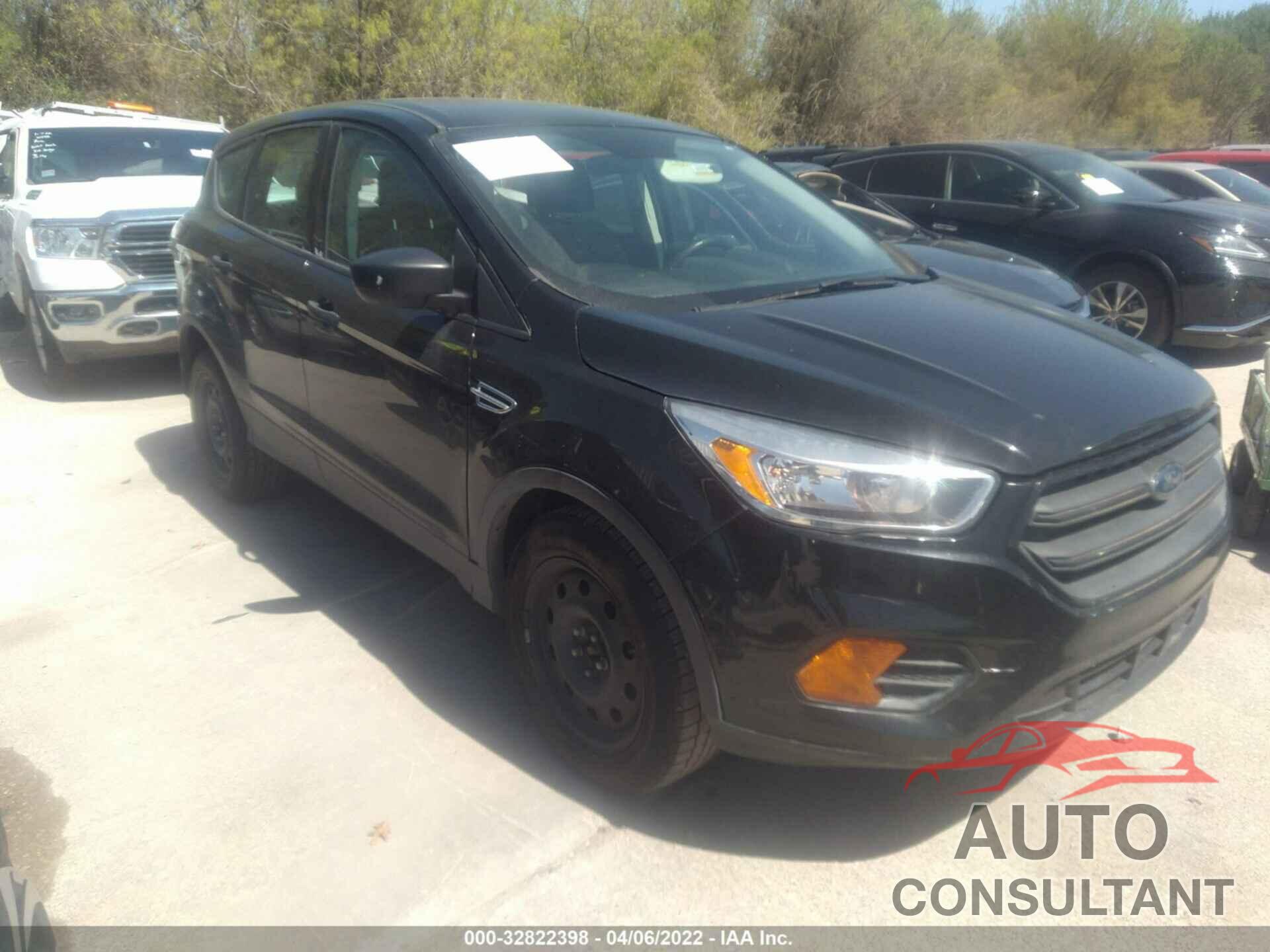 FORD ESCAPE 2017 - 1FMCU0F76HUB79182