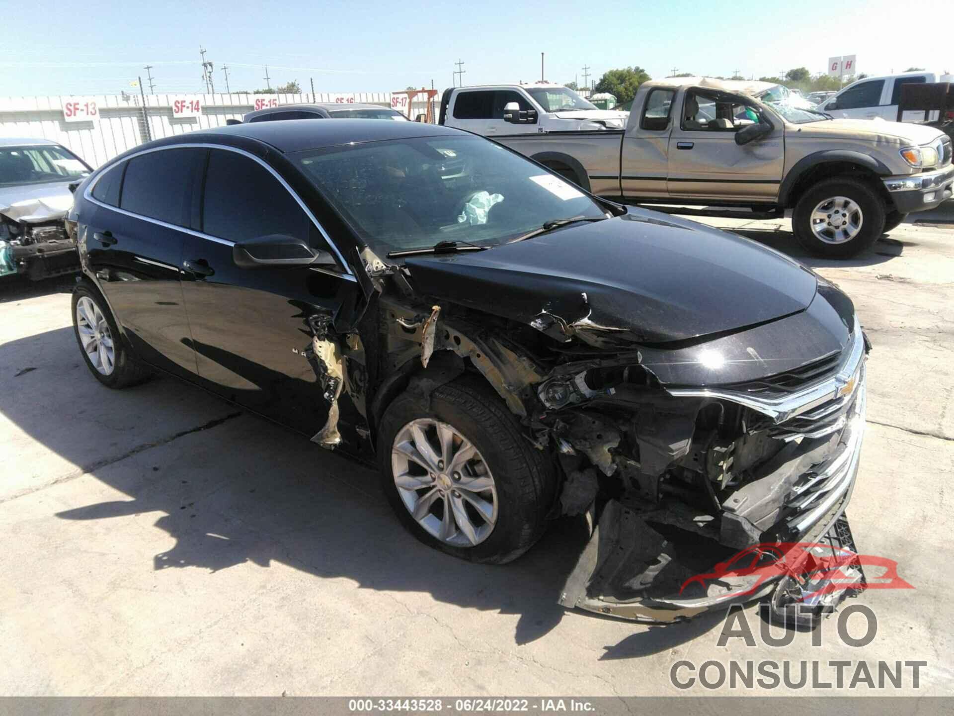 CHEVROLET MALIBU 2019 - 1G1ZD5ST4KF138097