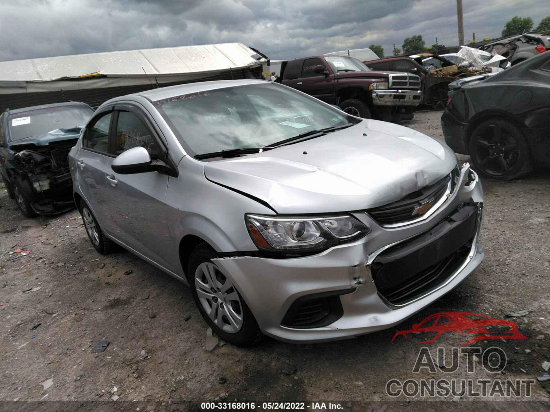 CHEVROLET SONIC 2018 - 1G1JB5SG7J4128602