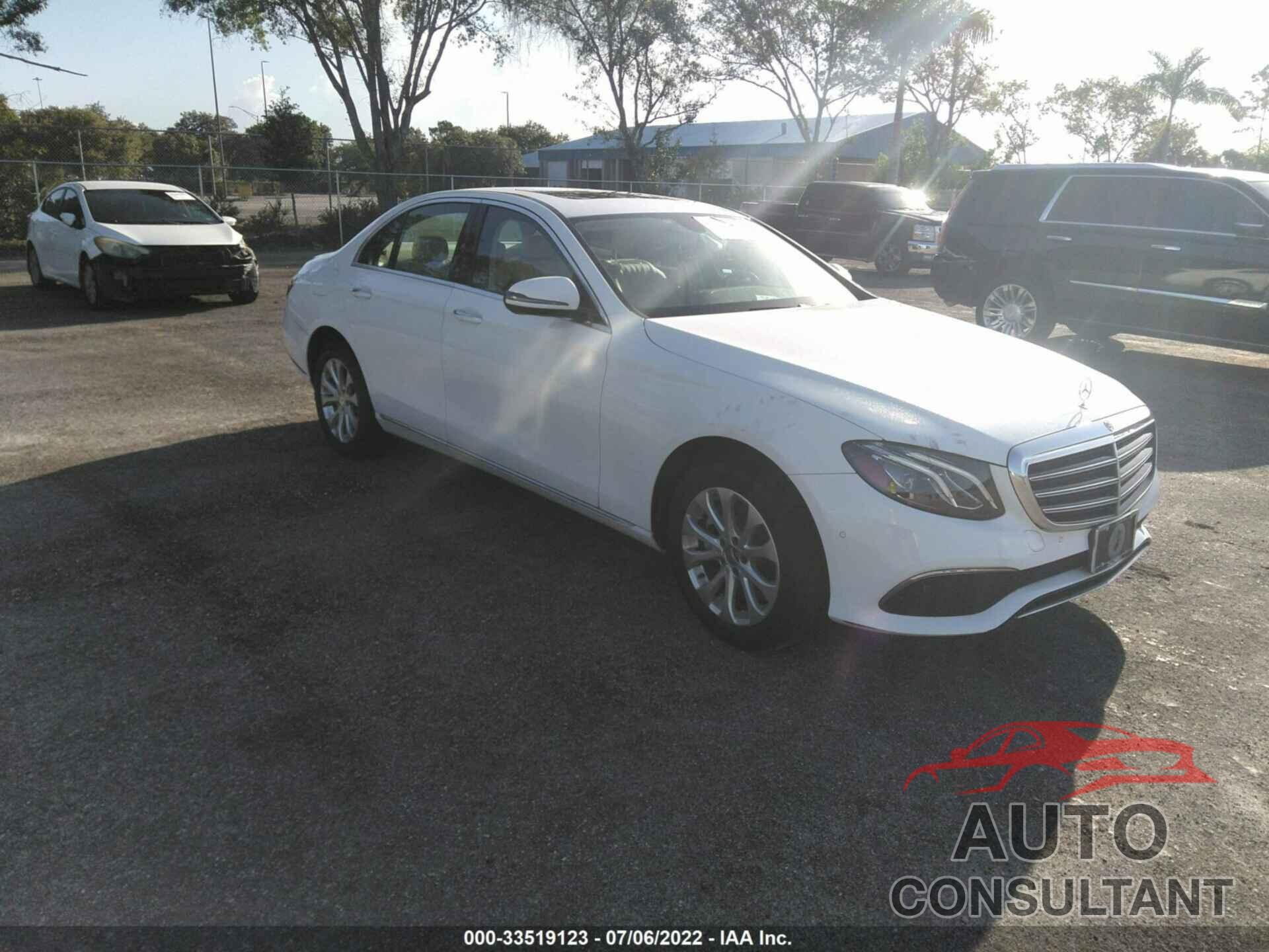 MERCEDES-BENZ E-CLASS 2018 - WDDZF4KB5JA328446