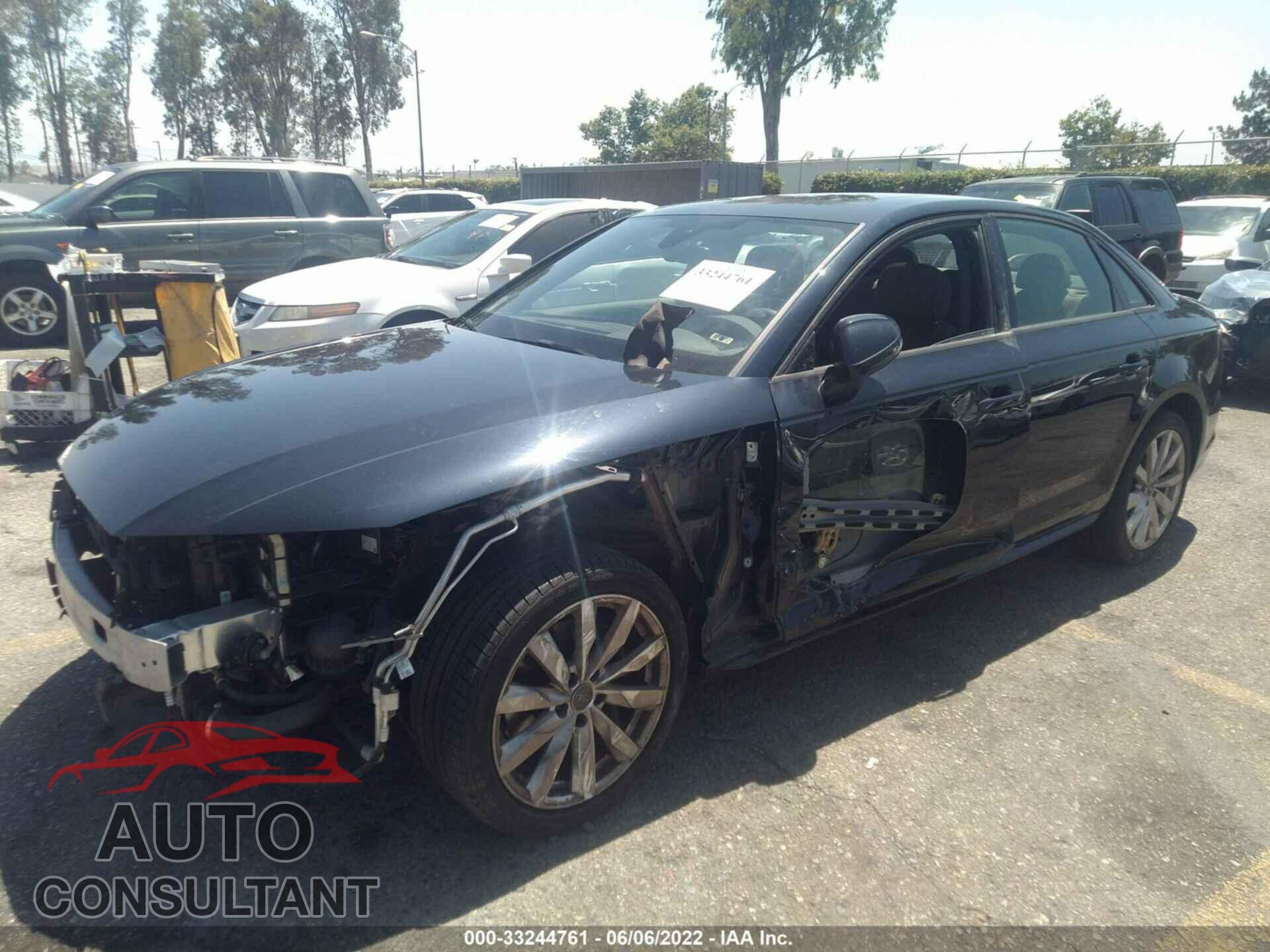 AUDI A4 2018 - WAUKMAF47JA093010