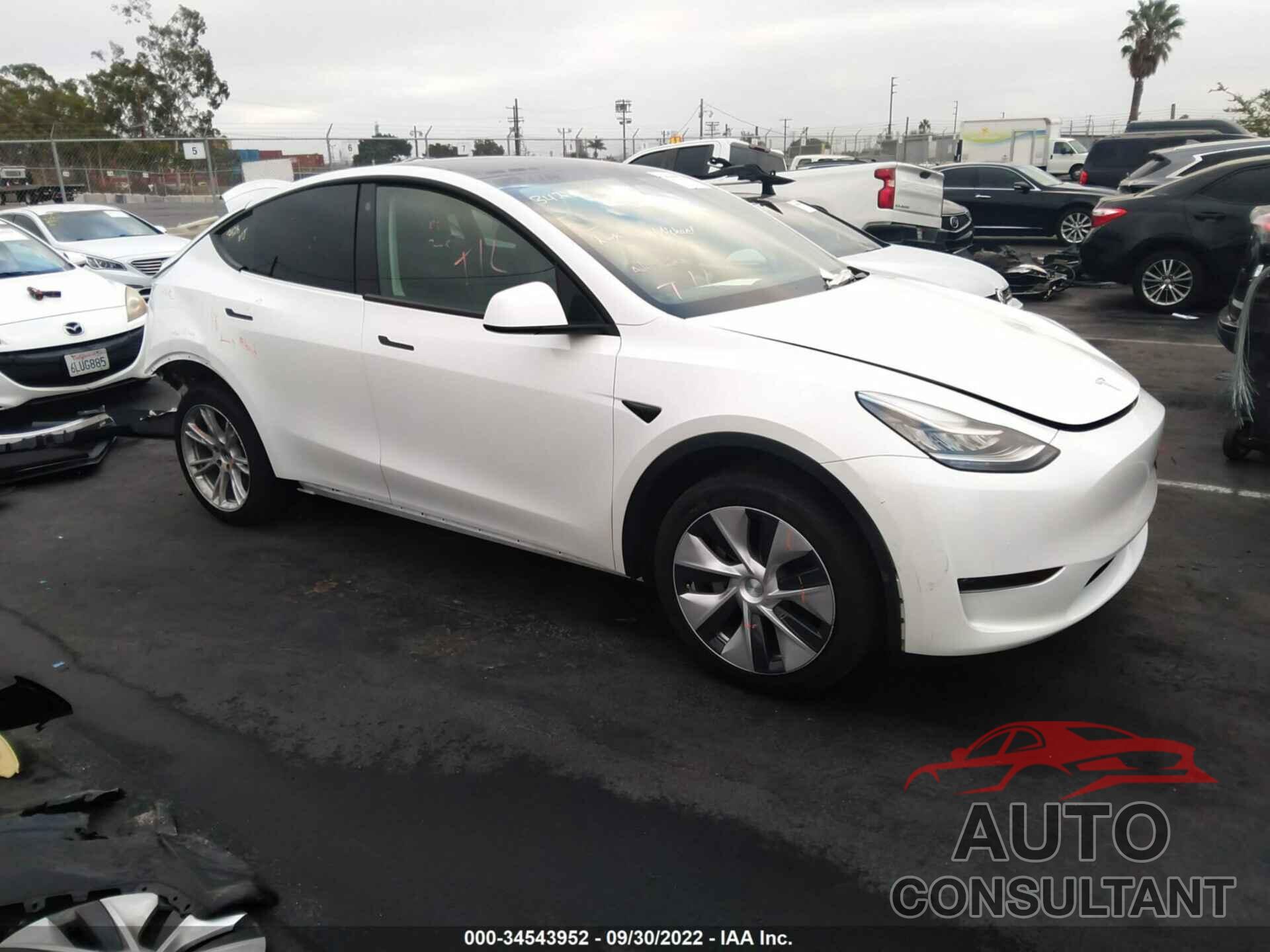TESLA MODEL Y 2021 - 5YJYGDED0MF192867