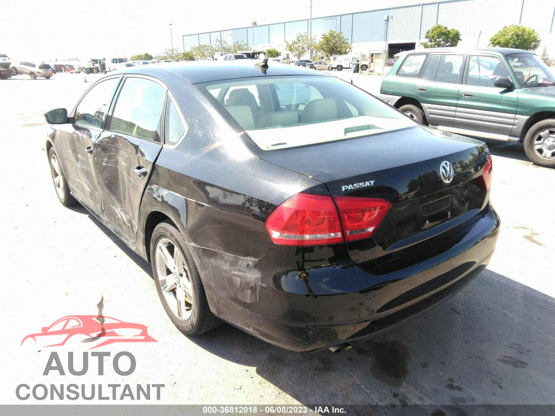 VOLKSWAGEN PASSAT 2015 - 1VWAT7A38FC080357