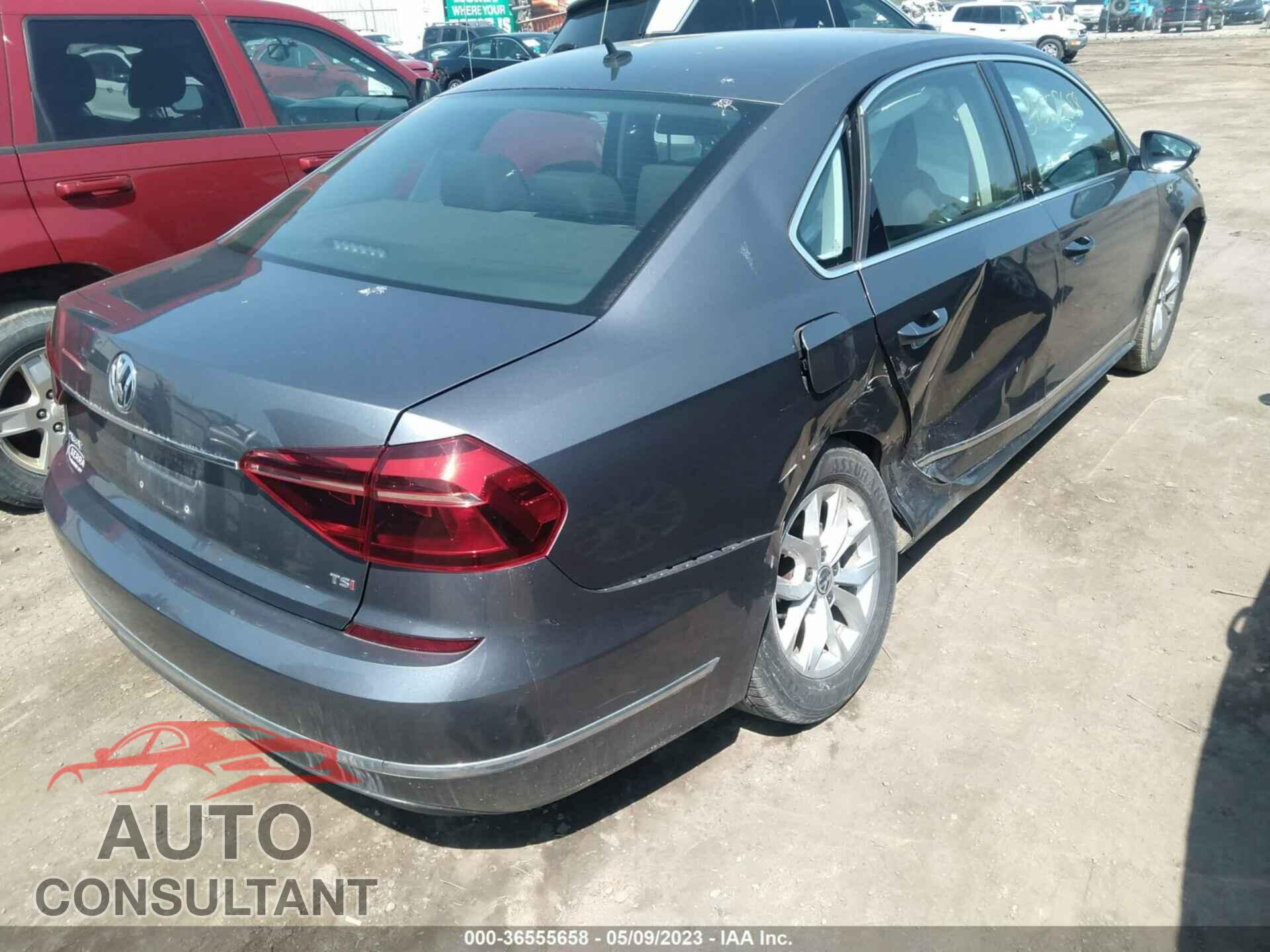 VOLKSWAGEN PASSAT 2017 - 1VWAT7A30HC036355