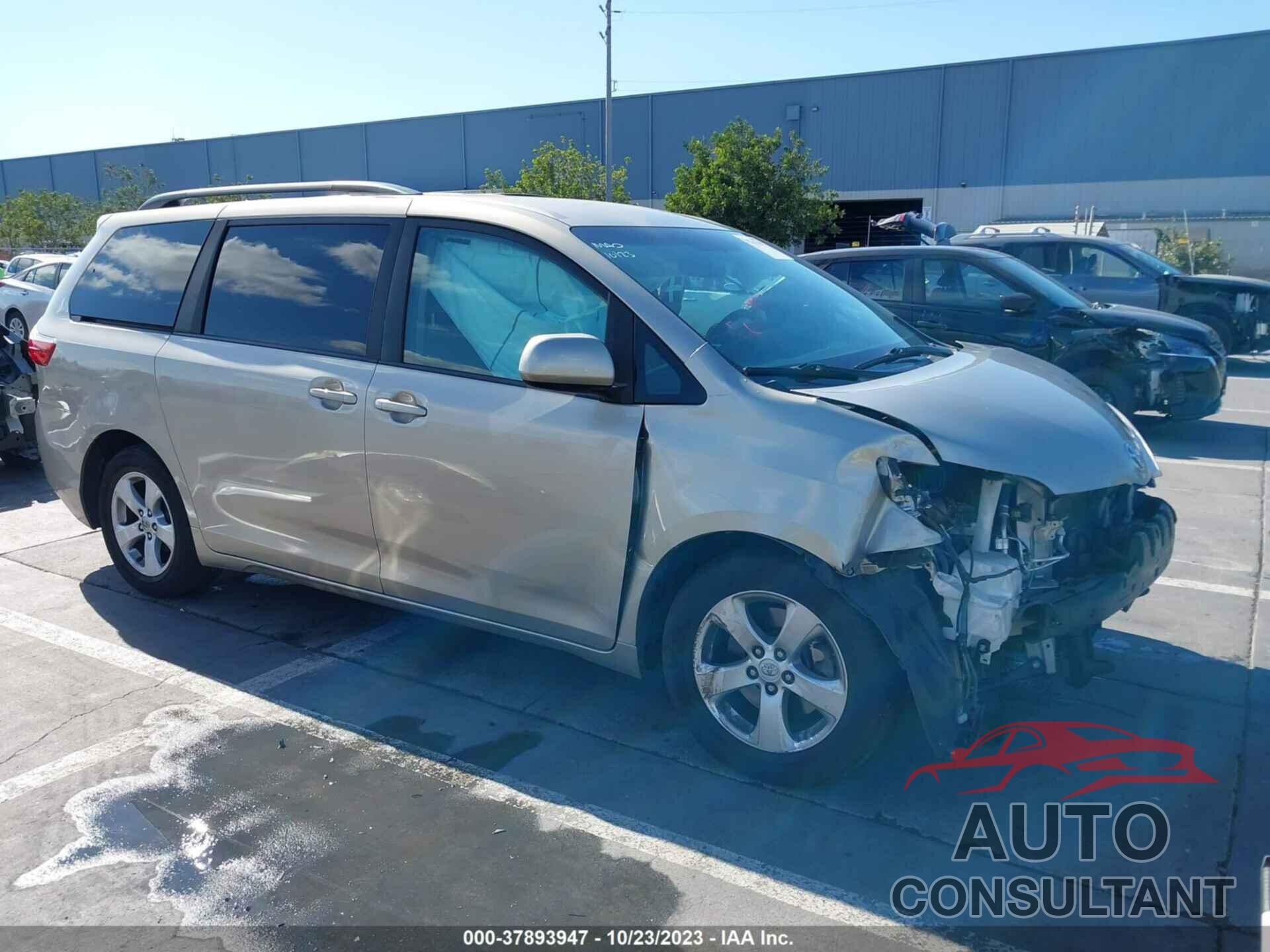 TOYOTA SIENNA 2017 - 5TDKZ3DC2HS831724