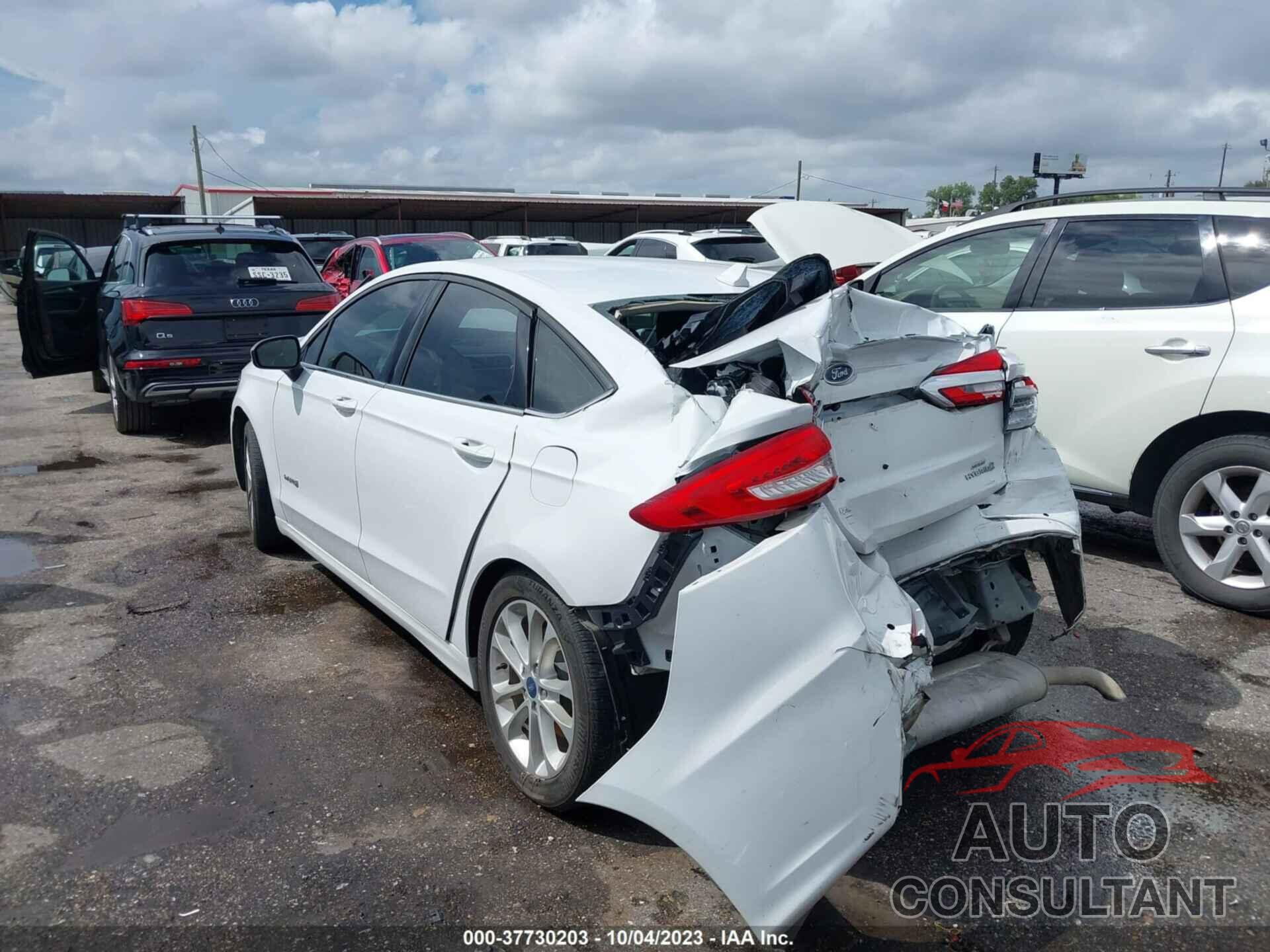 FORD FUSION HYBRID 2019 - 3FA6P0LU9KR185422