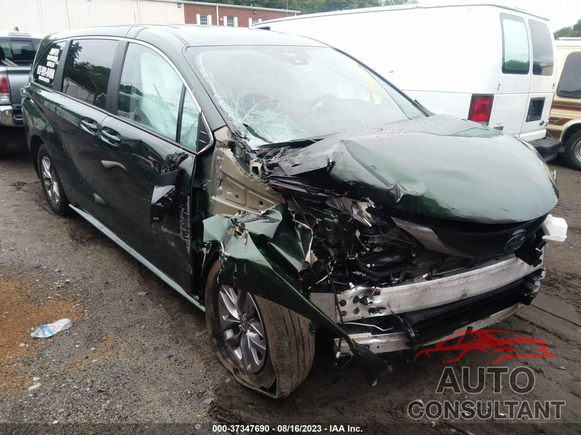 TOYOTA SIENNA 2022 - 5TDKSKFC4NS066491