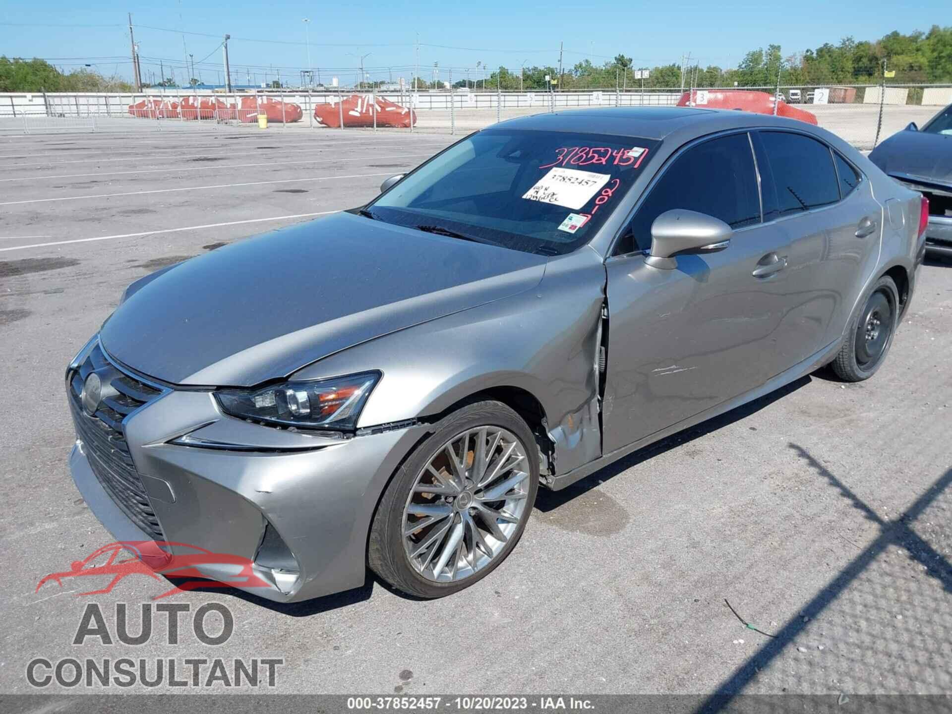 LEXUS IS 2017 - JTHBA1D23H5051559