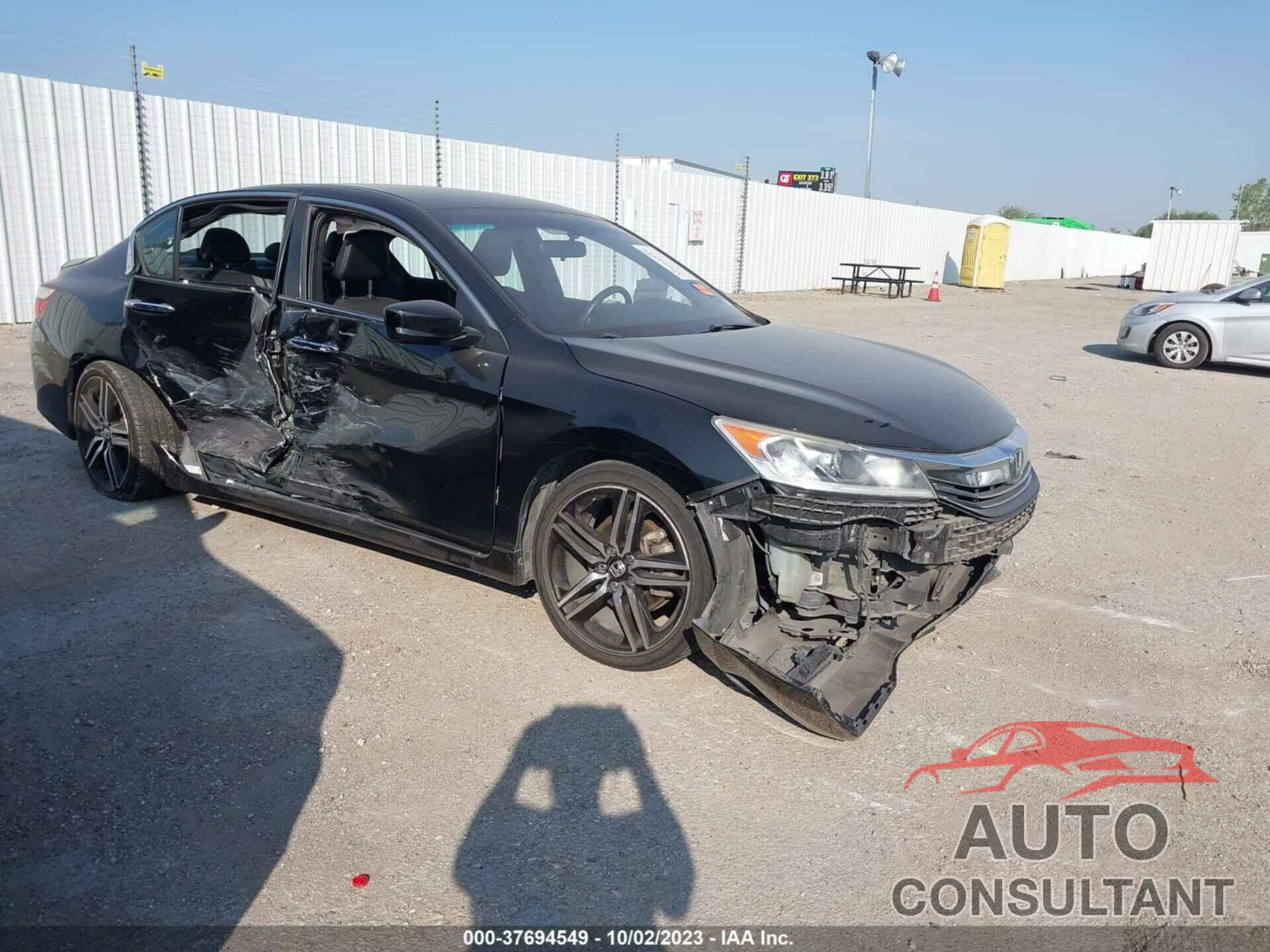 HONDA ACCORD 2017 - 1HGCR2F58HA108357