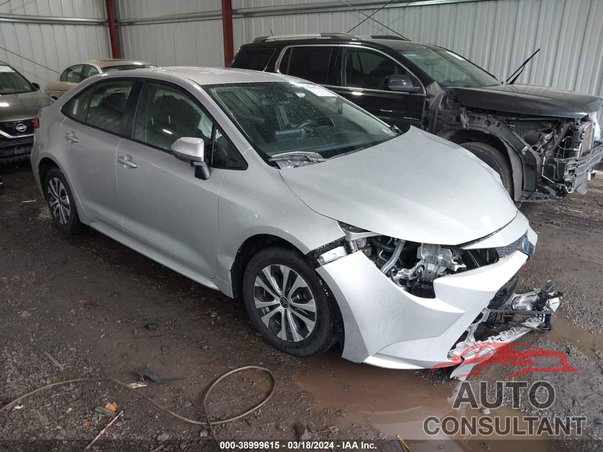 TOYOTA COROLLA 2022 - JTDEAMDE6NJ043565