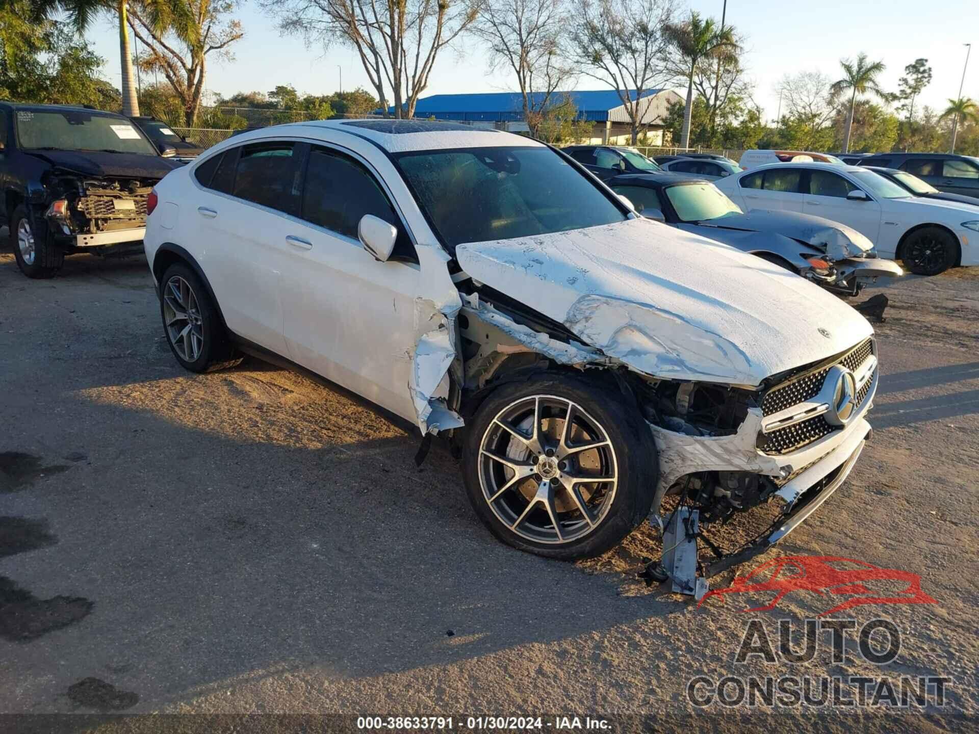 MERCEDES-BENZ GLC 300 COUPE 2020 - WDC0J8EB5LF704079