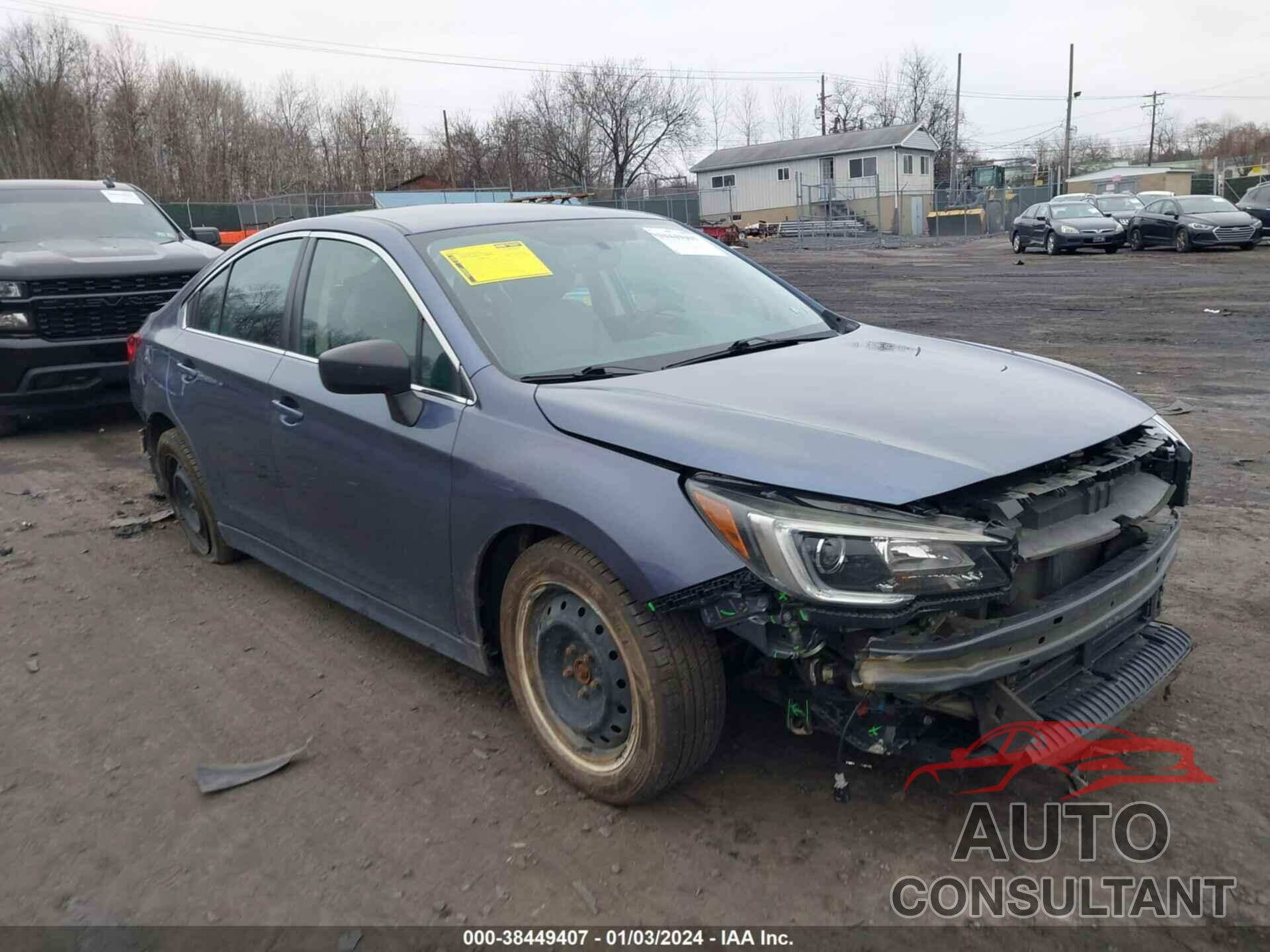 SUBARU LEGACY 2018 - 4S3BNAA69J3015163