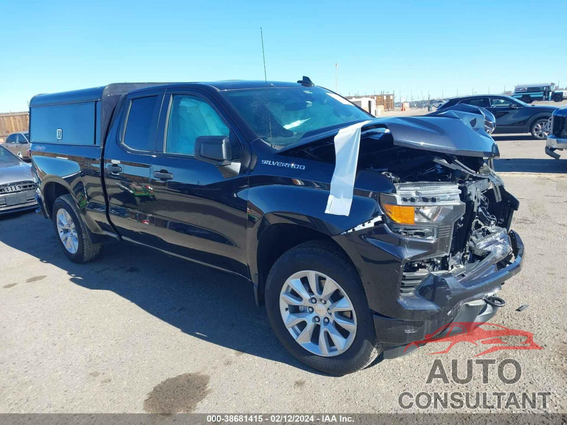 CHEVROLET SILVERADO 1500 2023 - 1GCRDBEK3PZ122908