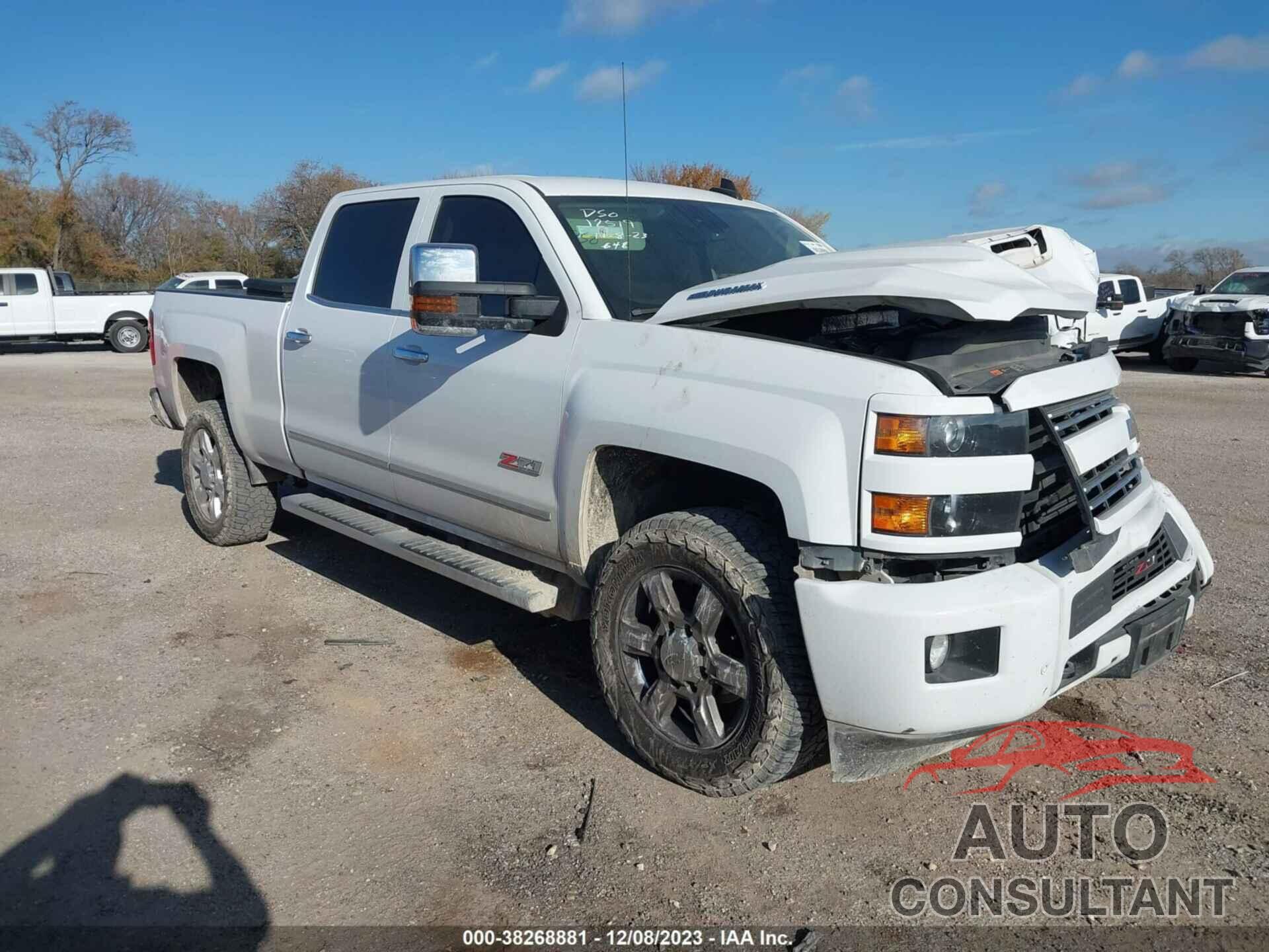 CHEVROLET SILVERADO 2018 - 1GC1KWEY2JF174845