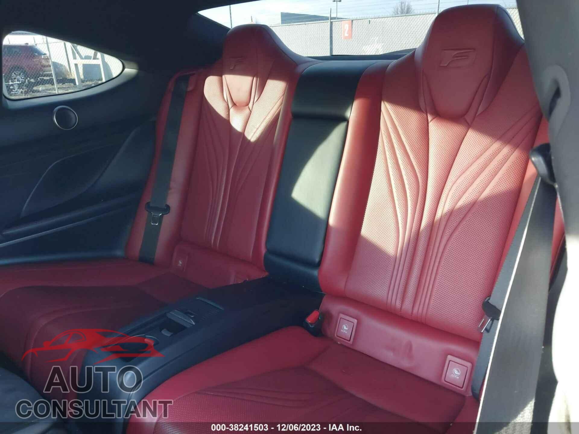 LEXUS RC F 2015 - JTHHP5BC4F5000919