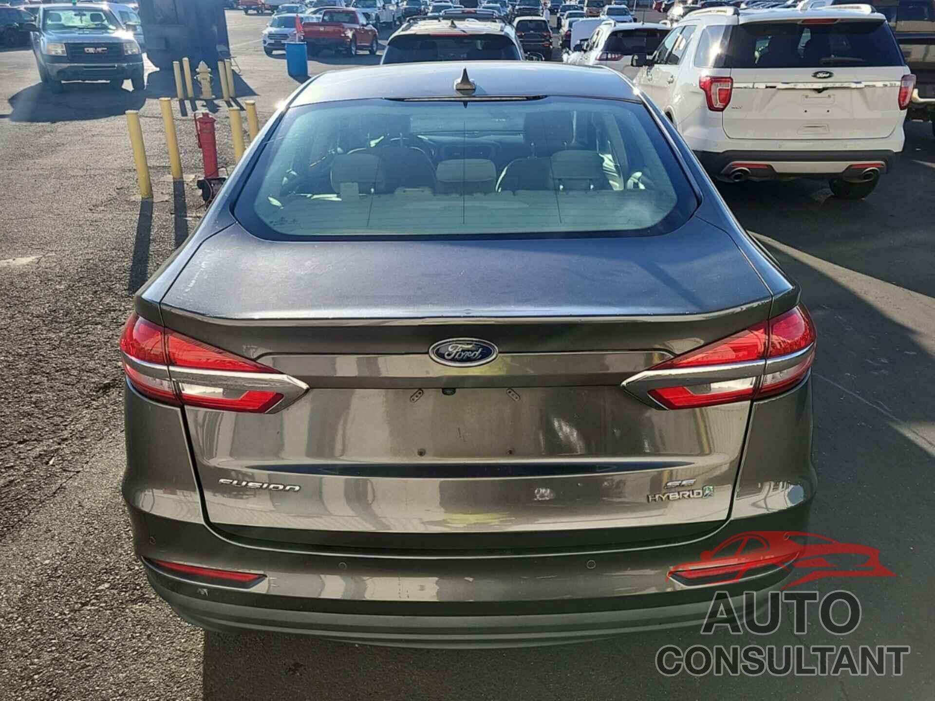 FORD FUSION HYBRID 2019 - 3FA6P0LU8KR183953