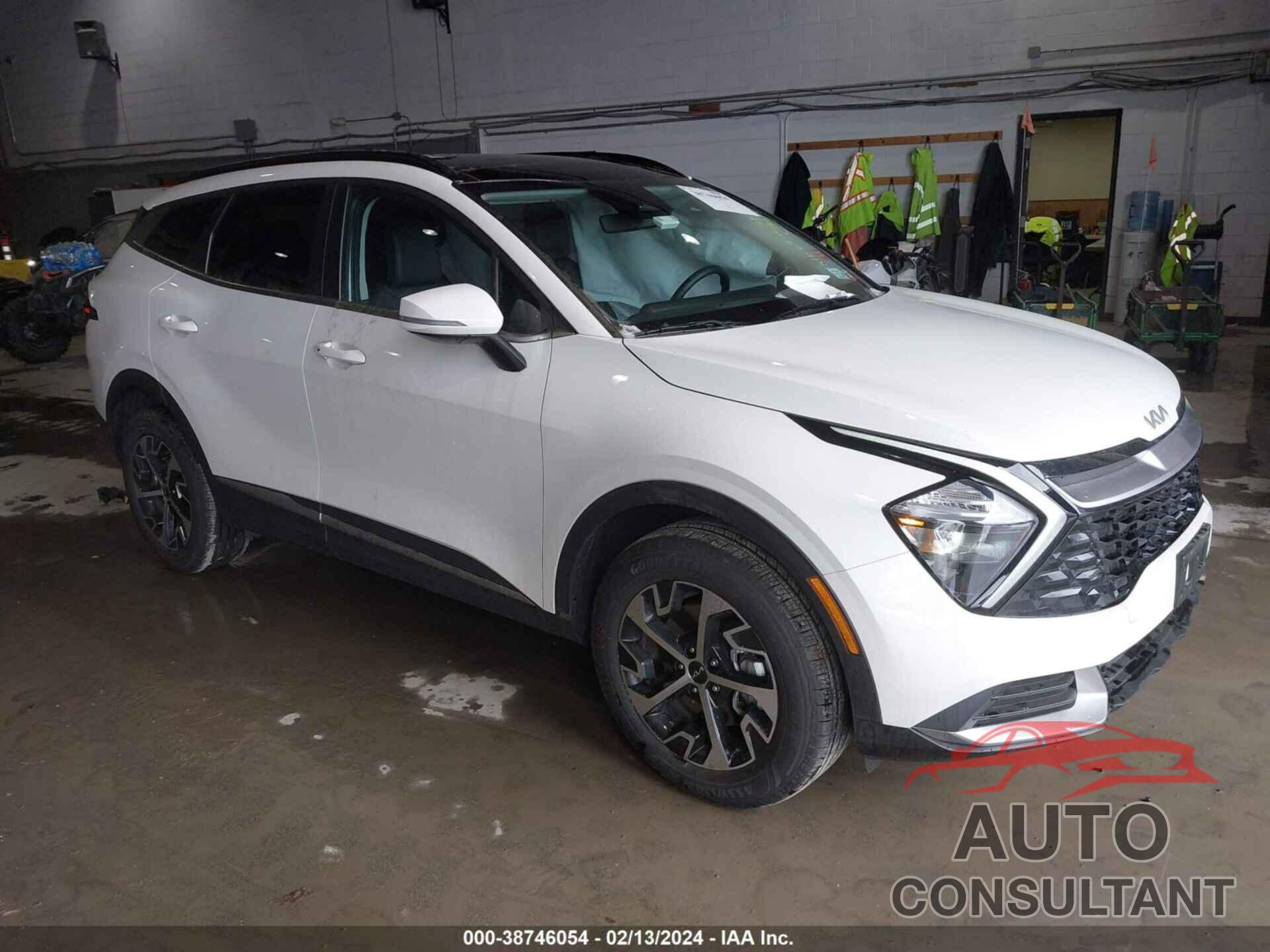KIA SPORTAGE 2023 - KNDPVCAG1P7077653