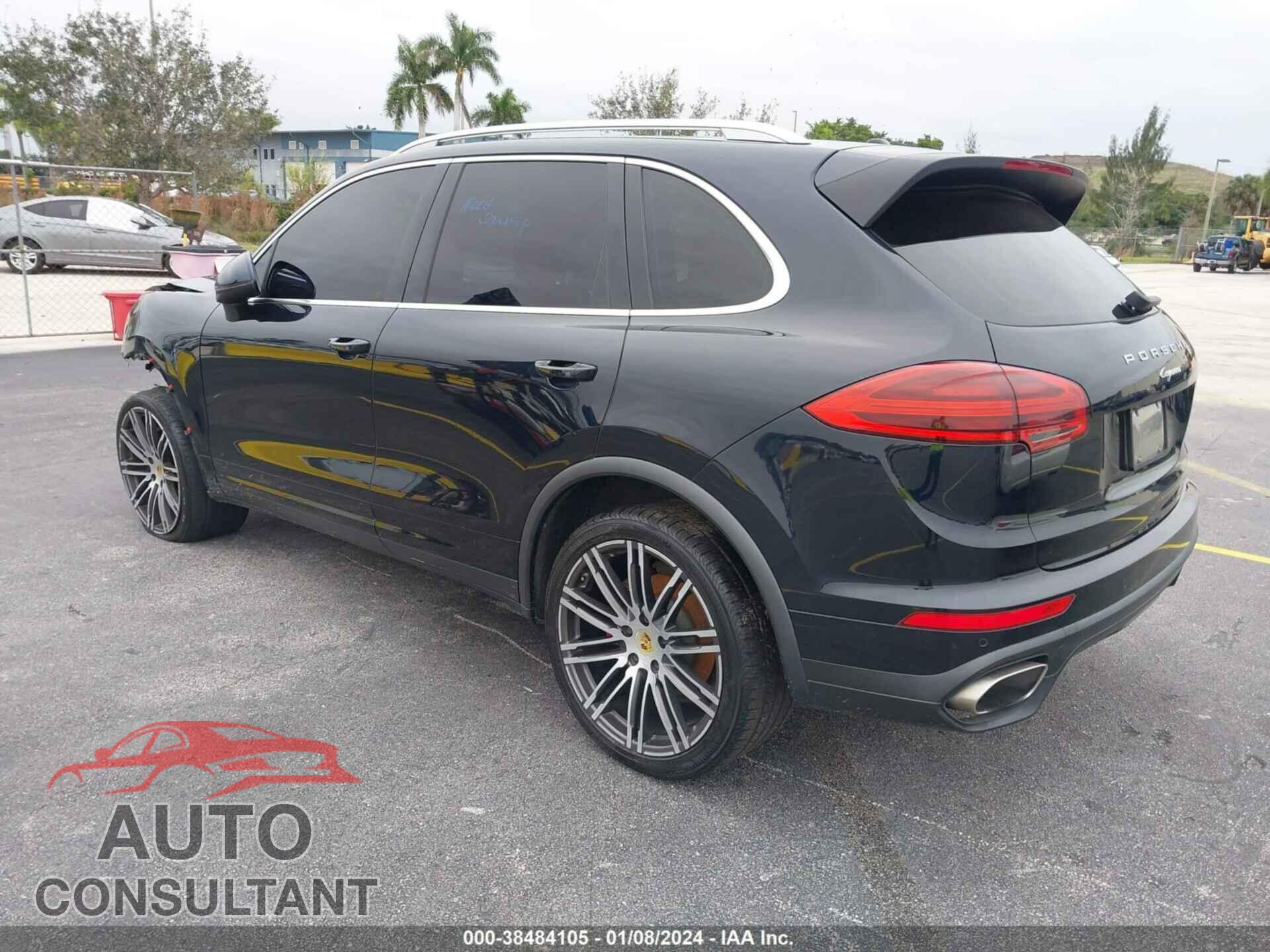 PORSCHE CAYENNE 2017 - WP1AA2A23HKA90286